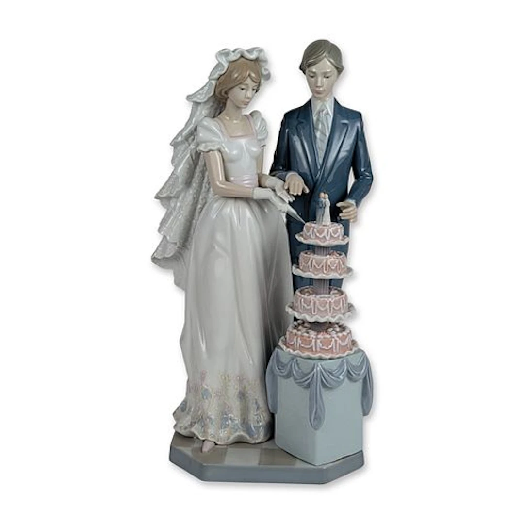 Lladro The Wedding Cake Porcelain Figurine 5587