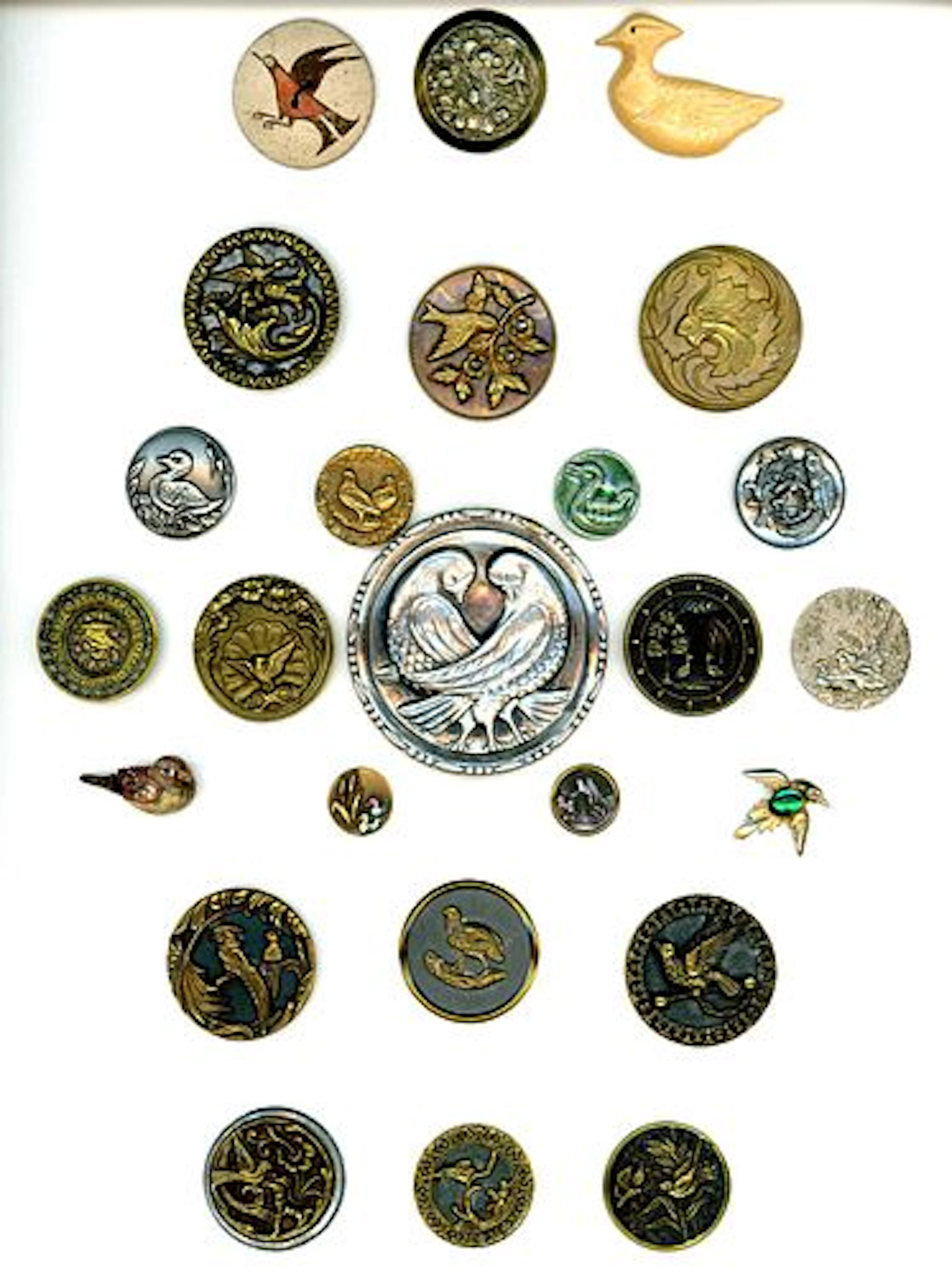 A CARD OF DIVISION ONE & THREE BIRD BUTTONS