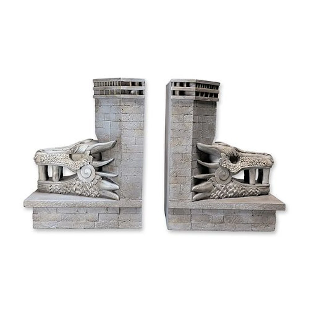 Pair of Dark Horse Deluxe Game of Thrones Dragonstone Gate Bookends