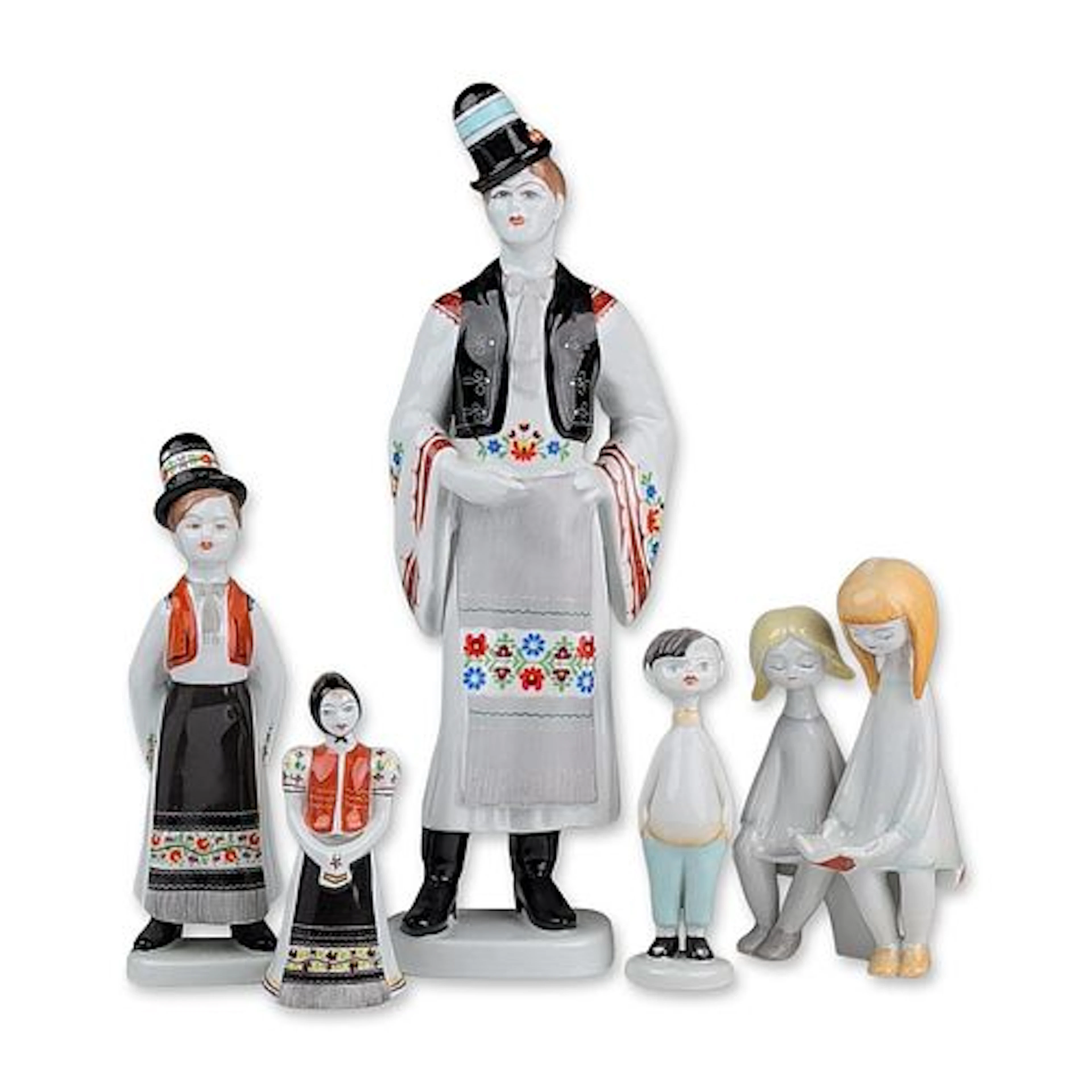 5pc Hungarian Hollohaza Porcelain Folk Figurines