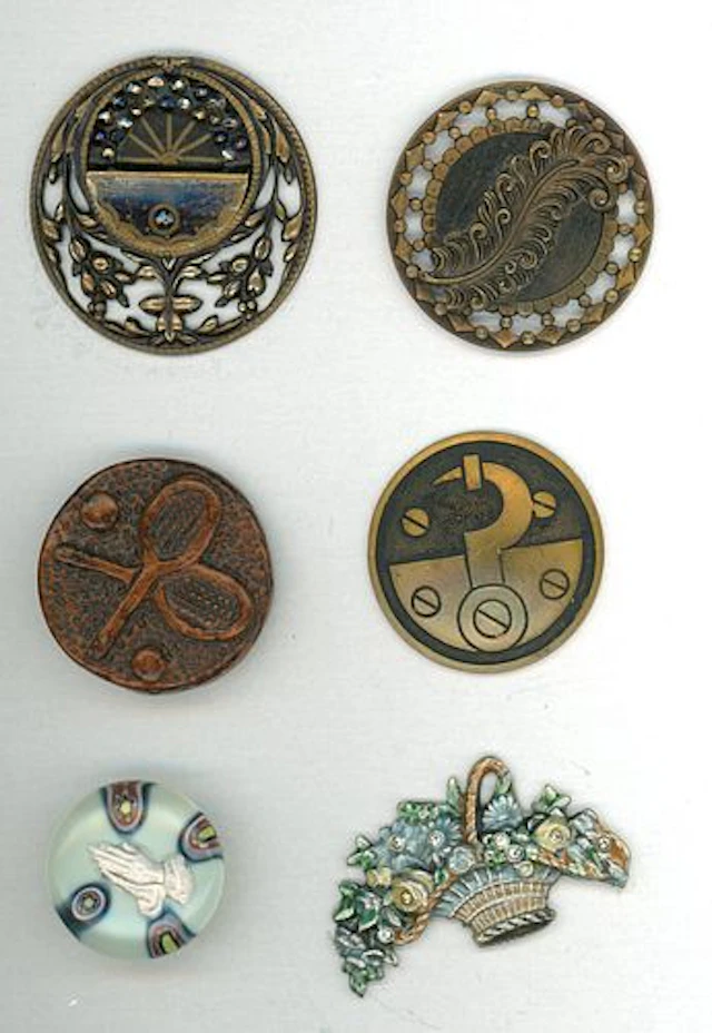 A SMALL CARD OF DIVISION 1 & 3 OBJECT BUTTONS