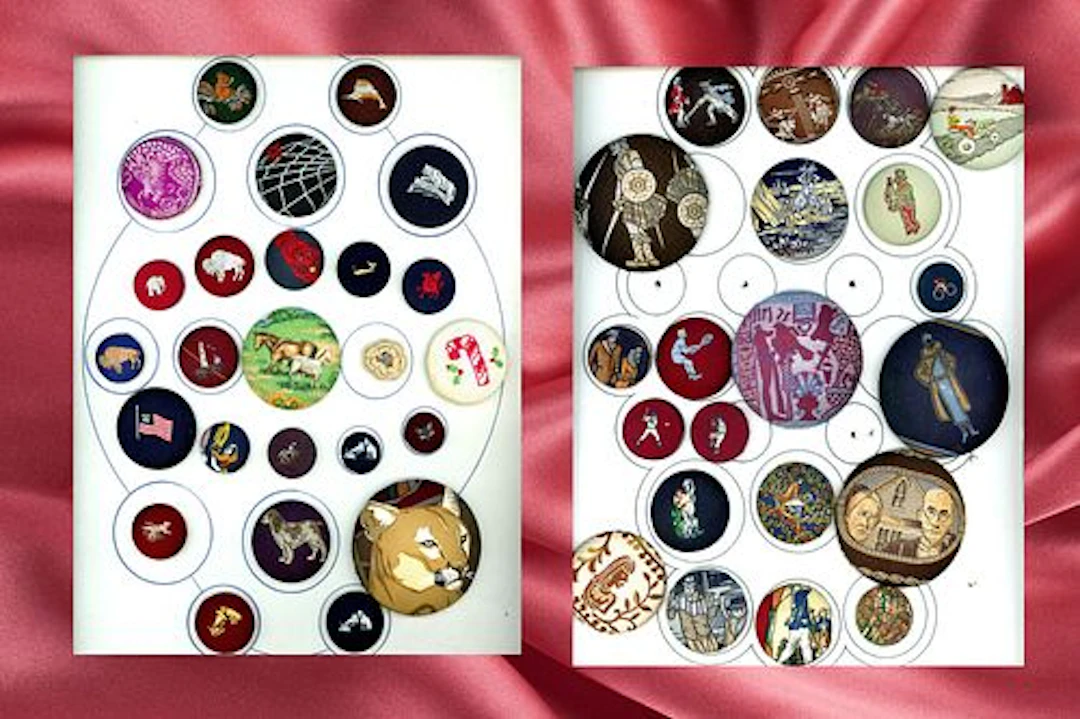 2 CARDS OF DIVISION THREE FABRIC BUTTONS