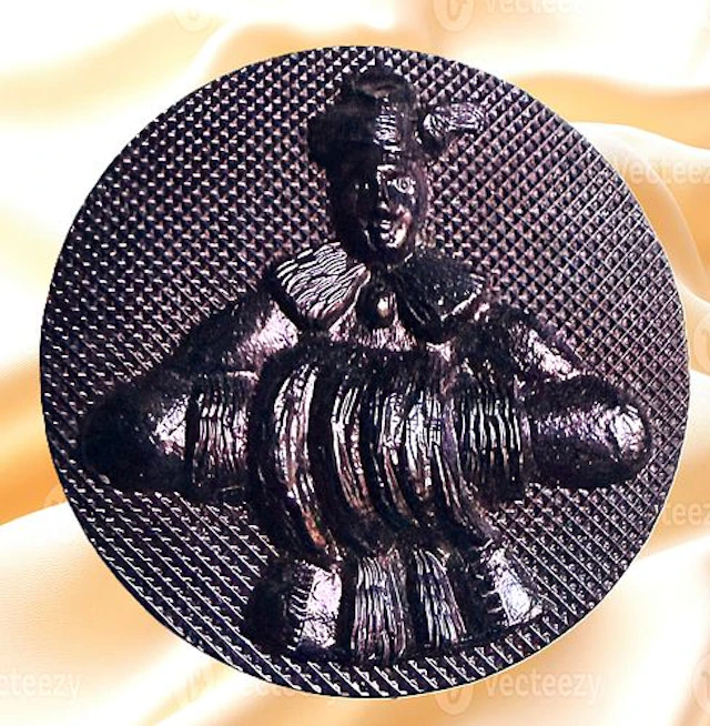 A DIVISION ONE PICTORIAL HORN BUTTON