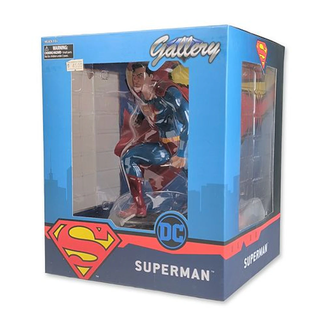 Diamond Select Toys Superman DC Gallery PVC Diorama Figurine
