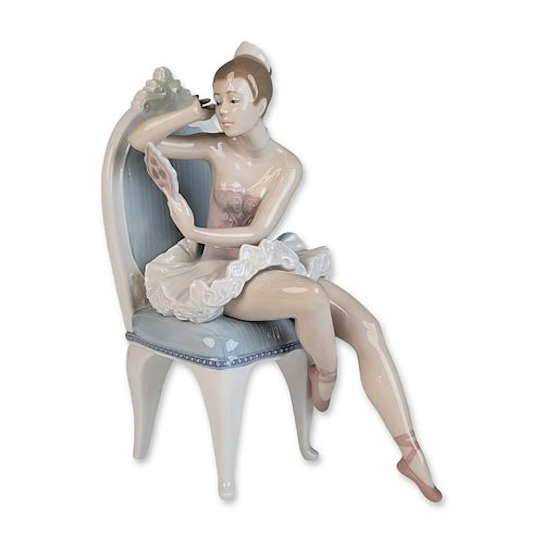 Lladro Glazed Porcelain Figurine, Final Touches 01005866