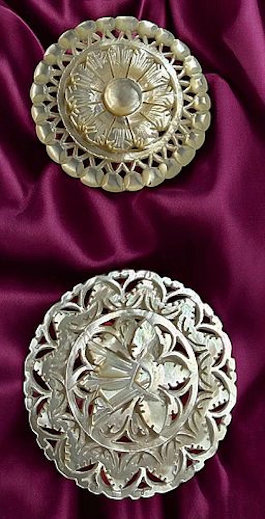 A SMALL CARD OF DIVISION THREE BETHLEHEM PEARL BUTTONS