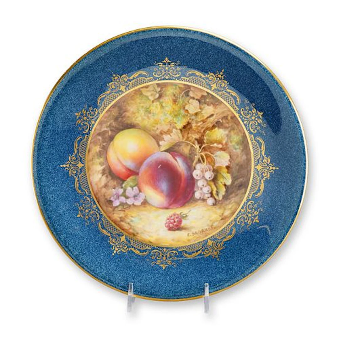 English Royal Worcester Hand-Painted Porcelain Cabinet Plate with