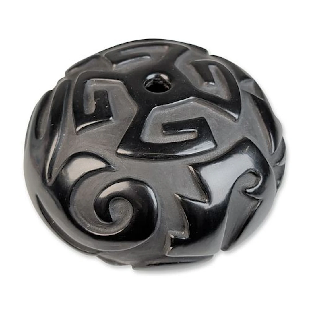 Linda Cain (Native American, b. 1949) Santa Clara Pueblo Blackware