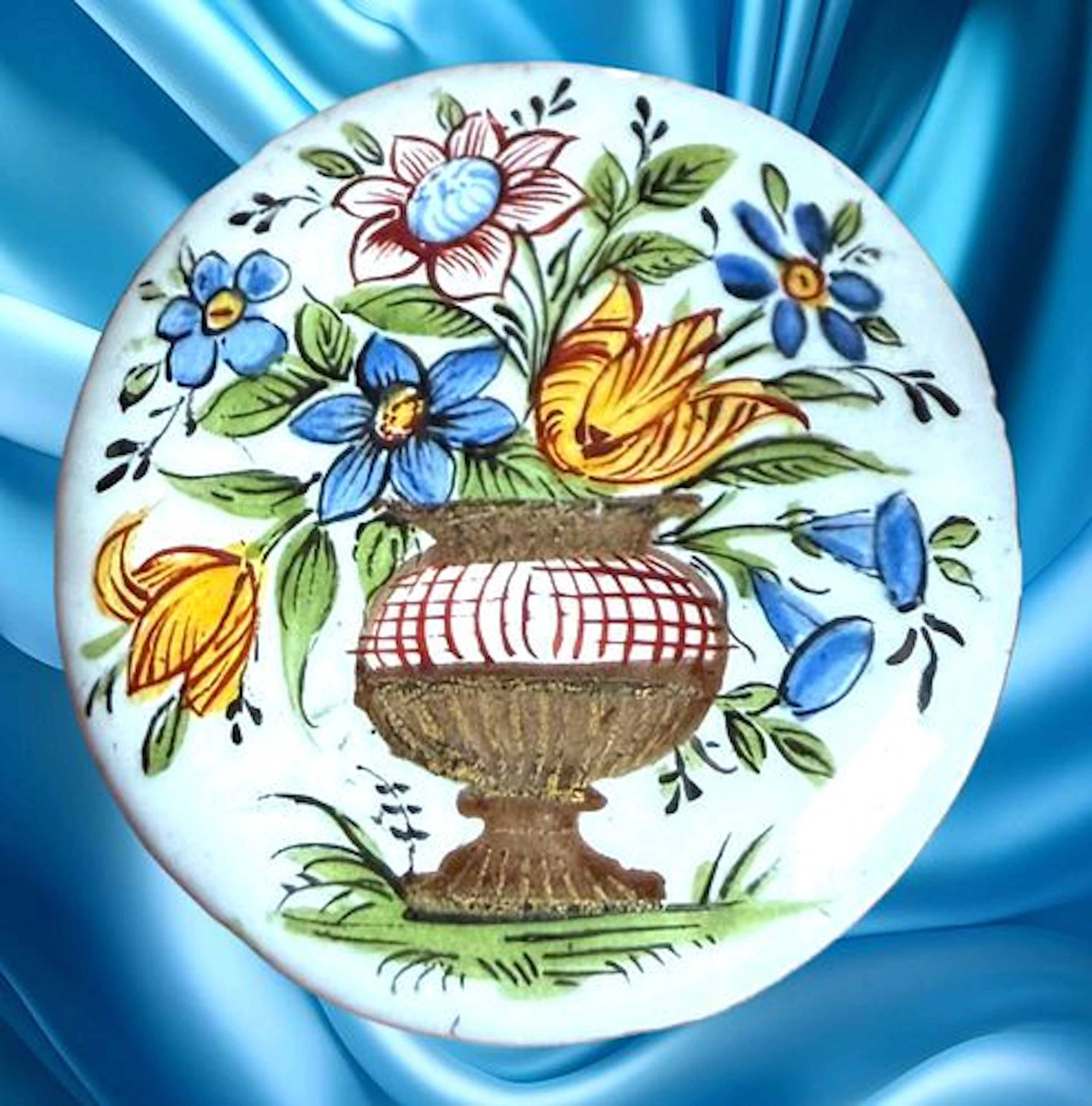 A DIVISION ONE COLORFUL ENAMEL BUTTON