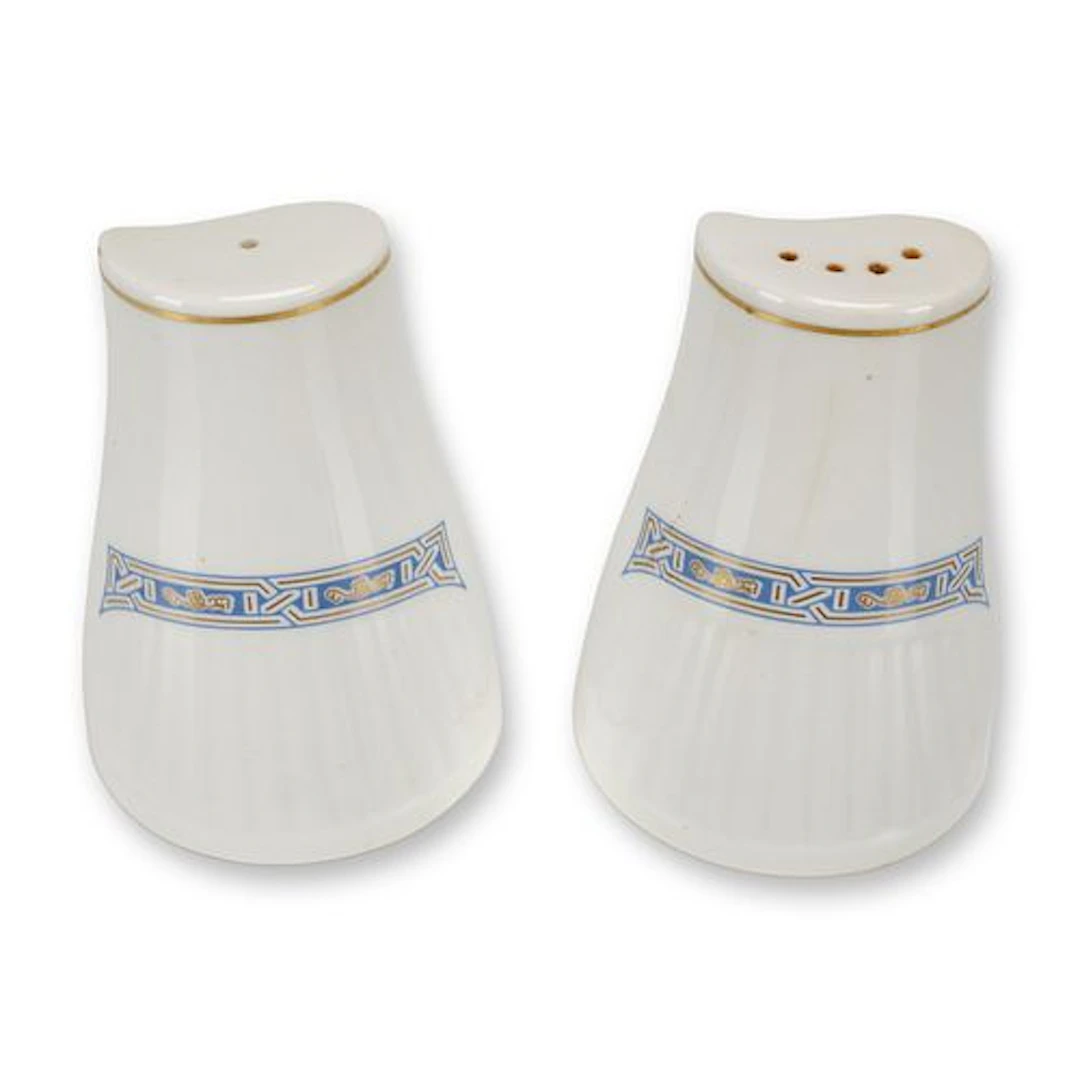 2pc Wedgwood Hotelware Insignia Pattern Salt and Pepper Shakers