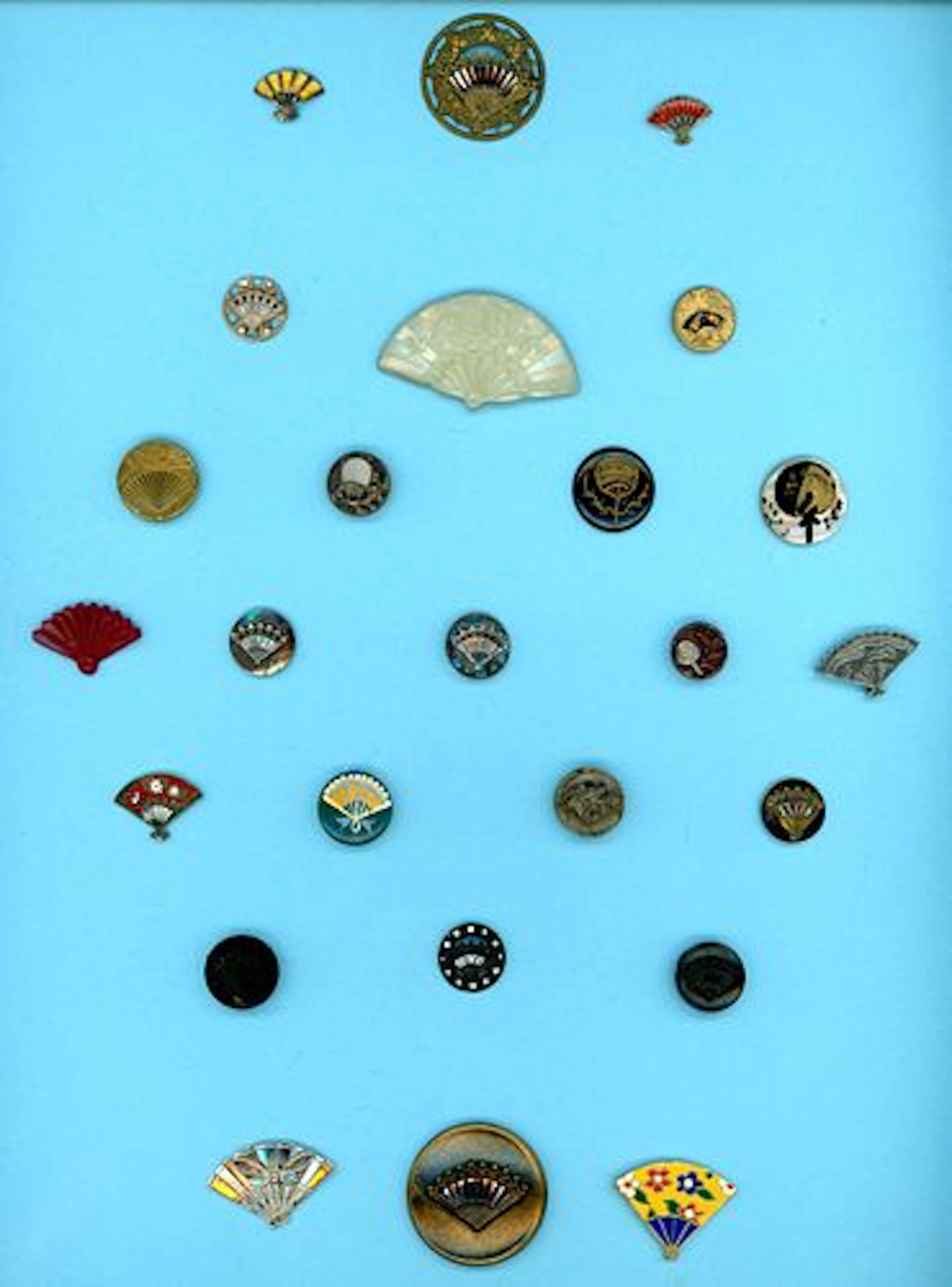 A CARD OFDIVISION ONE AND THREE FAN BUTTONS