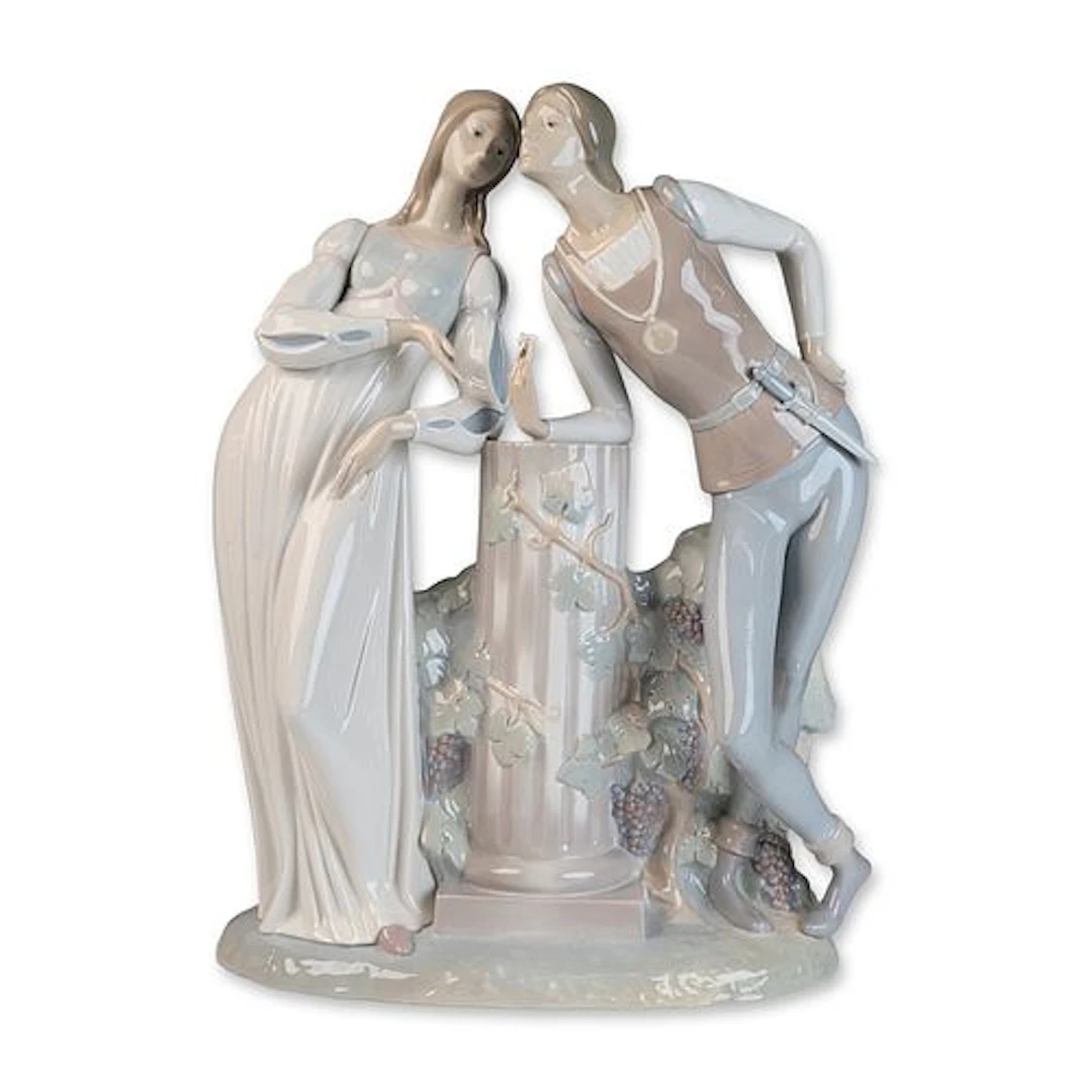 Lladro Glazed Porcelain Figurine, Romeo and Juliet 01004750
