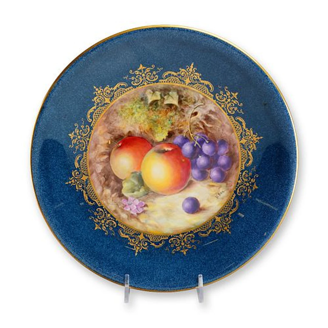 English Royal Worcester Hand-Painted Porcelain Cabinet Plate with