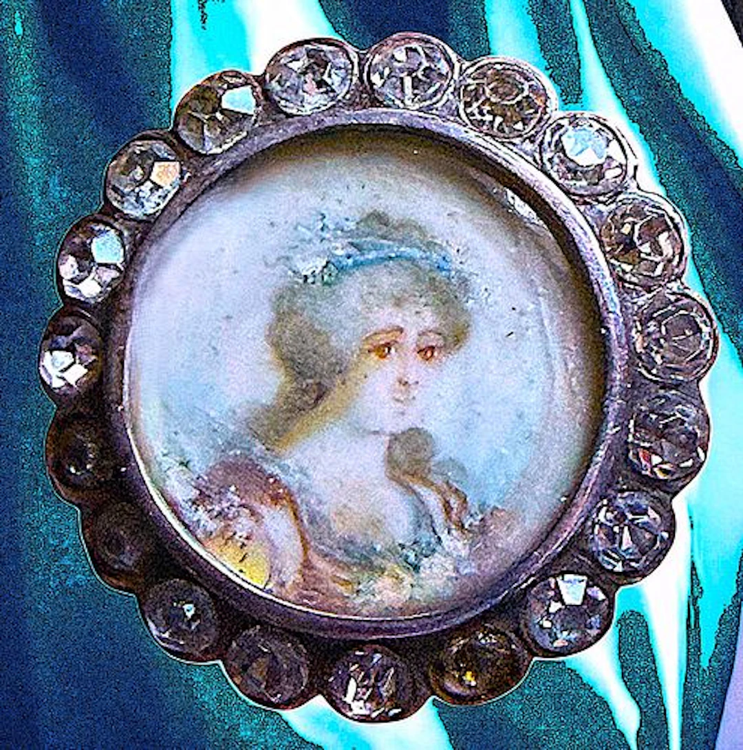 A DIVISION ONE PASTE BORDERED ELEGANT LADY BUTTON