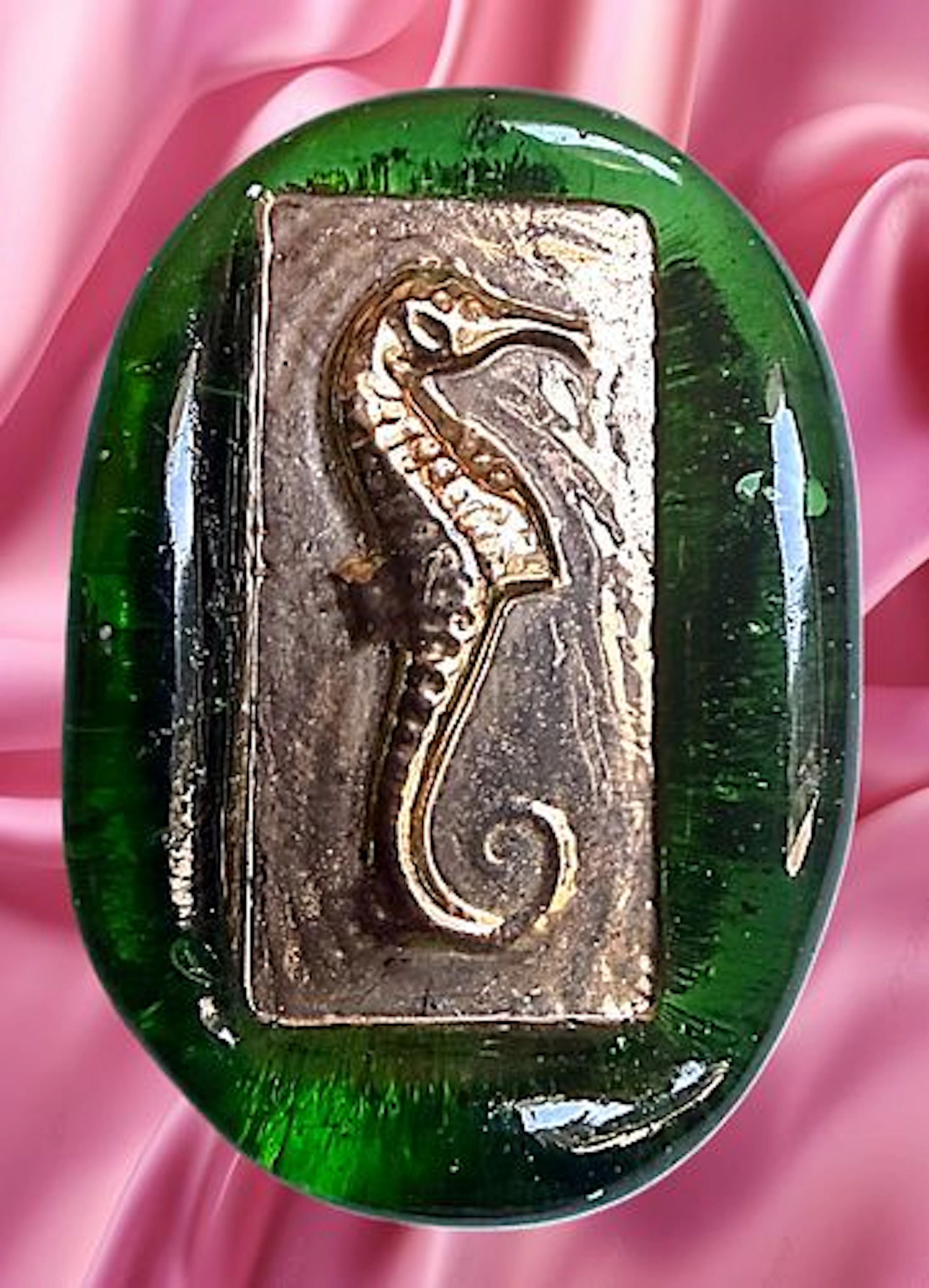 A DIVISION THREE ENGLISH BIMINI GLASS BUTTON