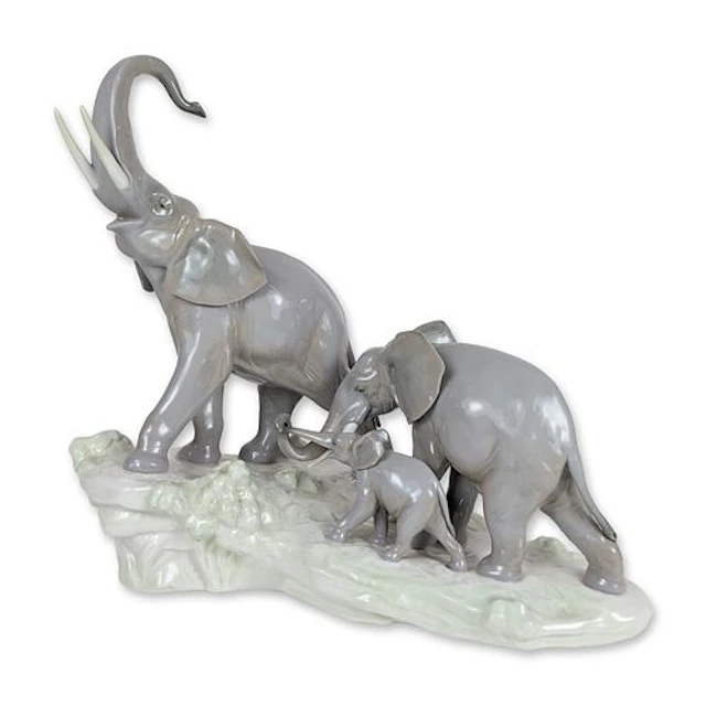 Lladro Porcelain Sculpture, Elephants 1001150