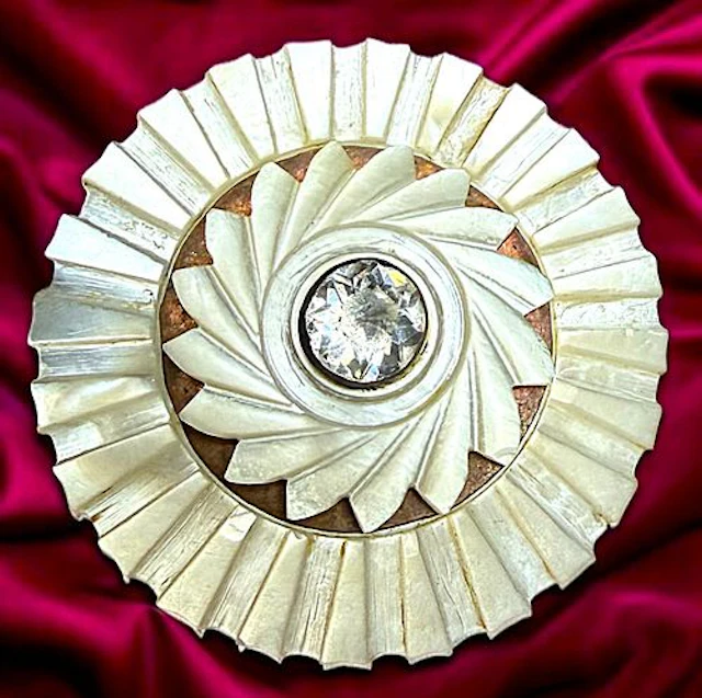 A DIVISION ONE PEARL AND PASTE BUTTON