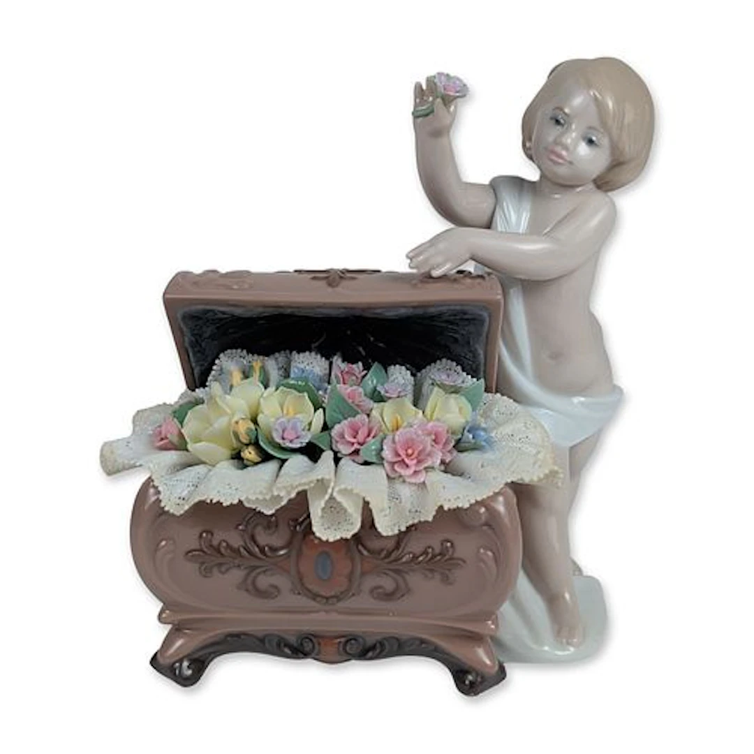 Lladro Petals of Hope Porcelain Figurine 6701