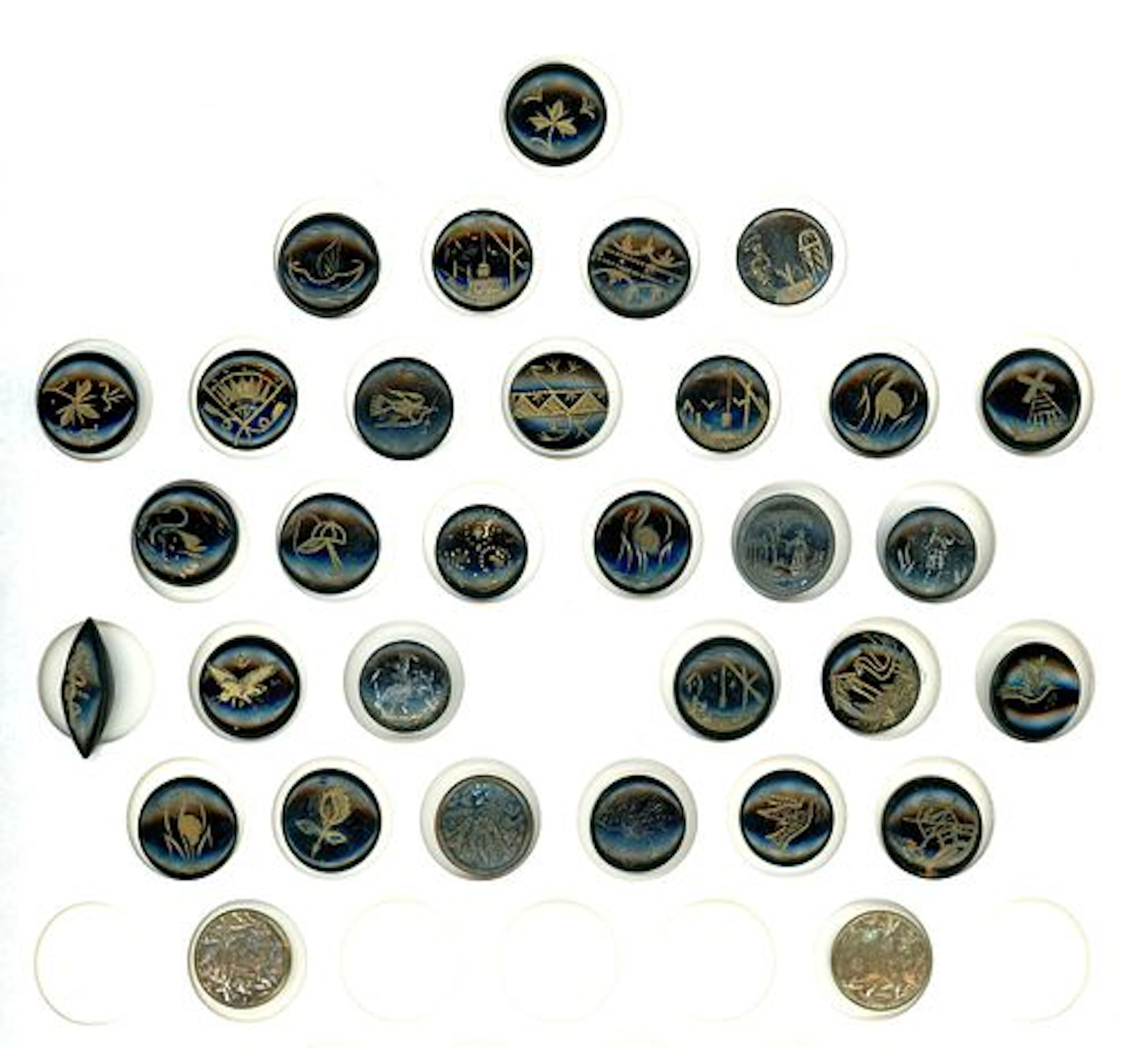 A CARD OF DIVISION ONE TOLE BUTTONS