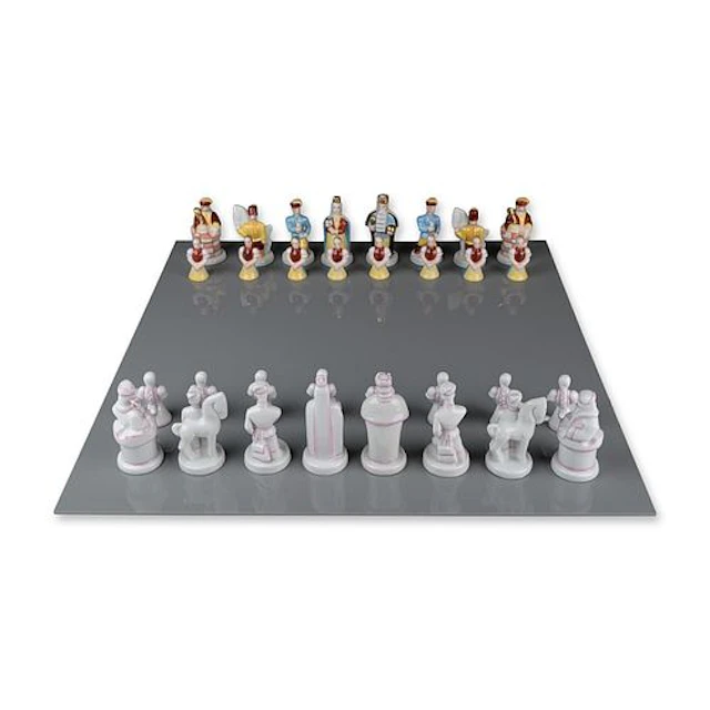 32pc Herend Hungary Hand-Painted Chess Set
