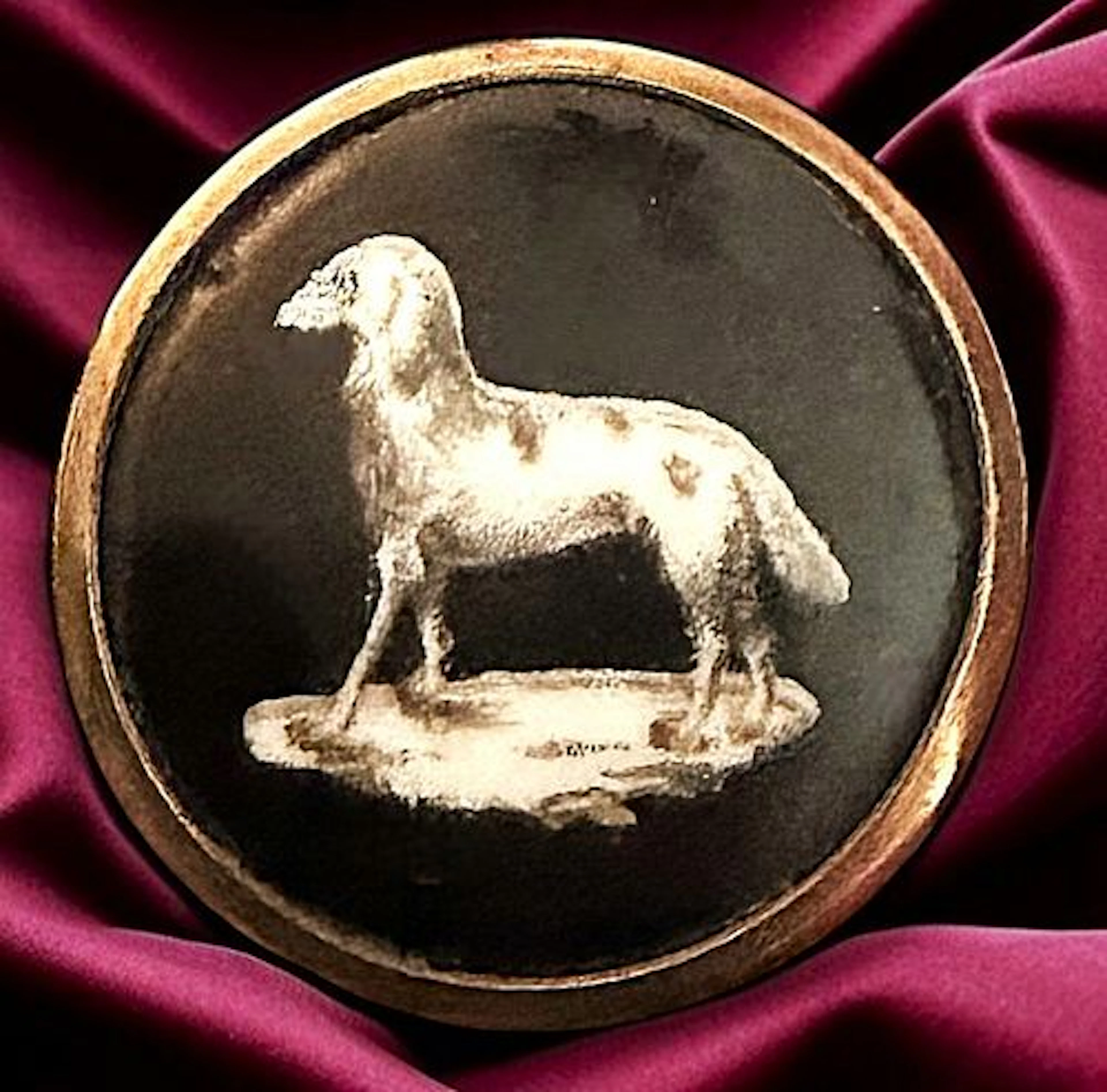 A DIVISION ONE TRANSFERRED PORCELAIN PICTORIAL BUTTON