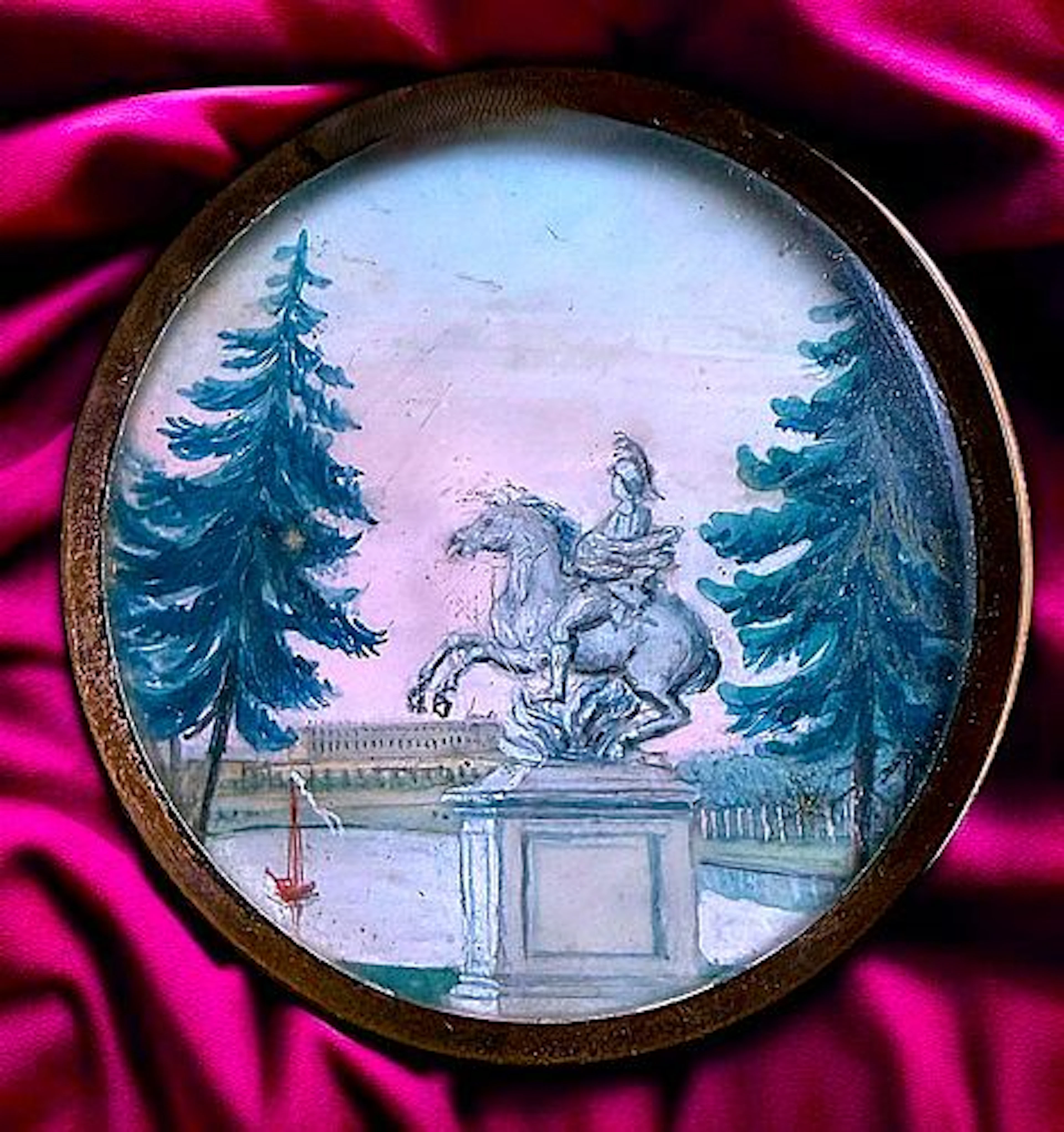 A DIVISION ONE UNDER GLASS PICTORIAL BUTTON