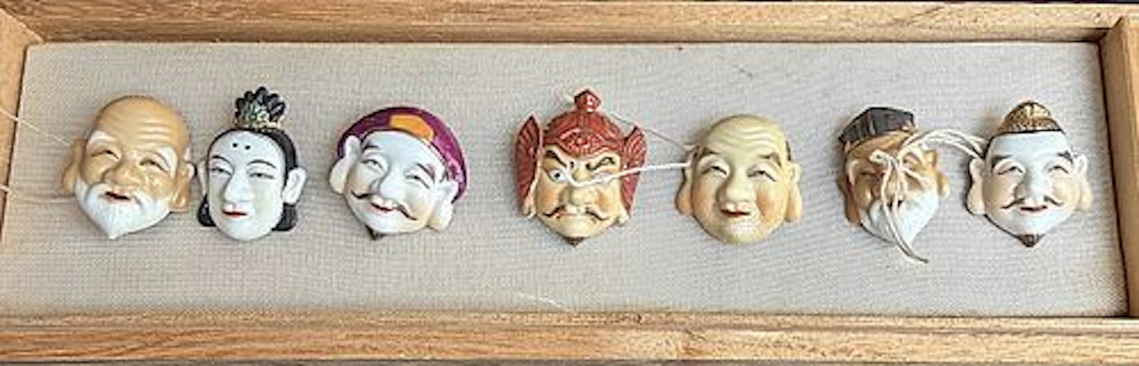 A SET OF DIVISION THREE JAPANESE PORCELAIN BUTTONS