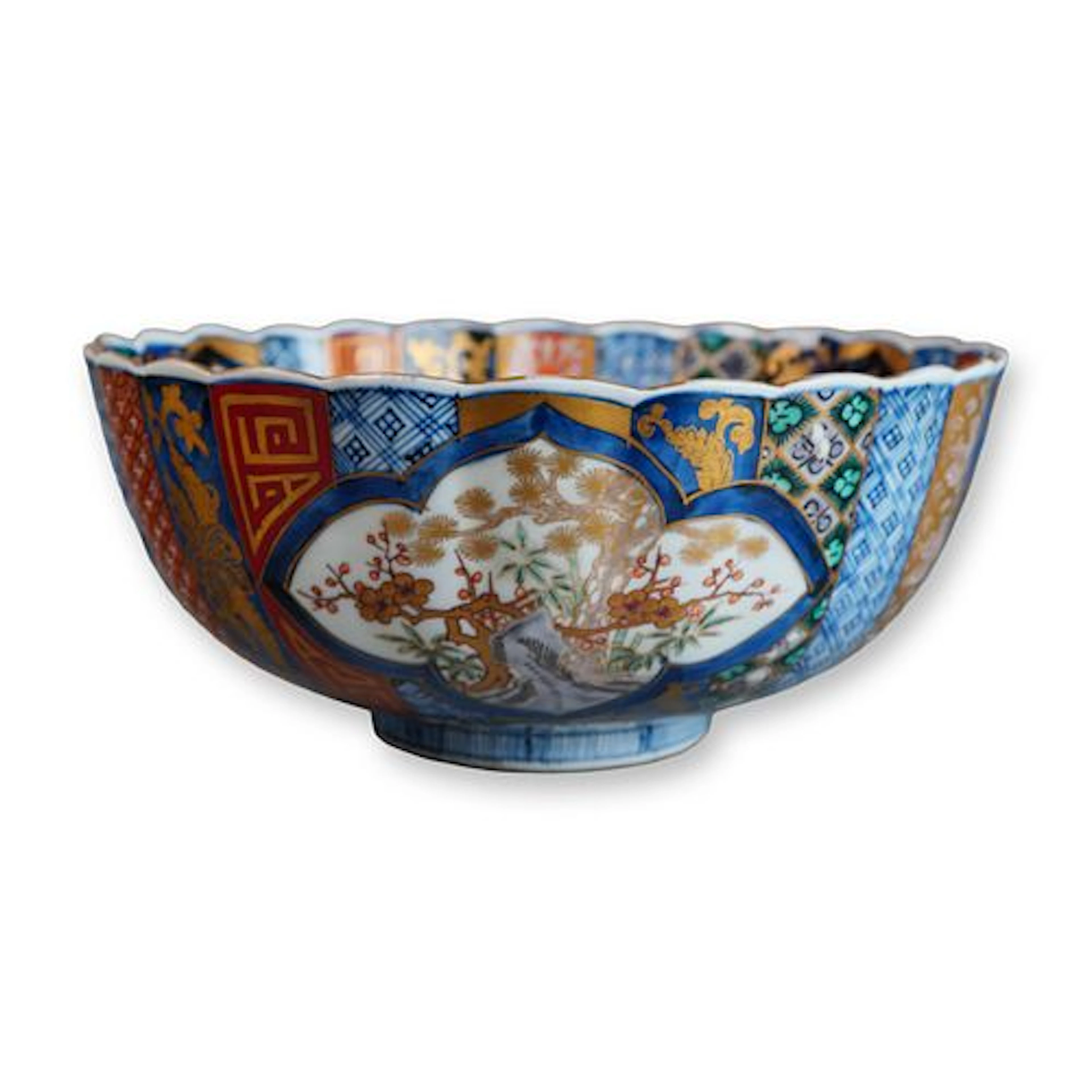 Japanese Fluted Imari Bowl with Rabbit Interior Design