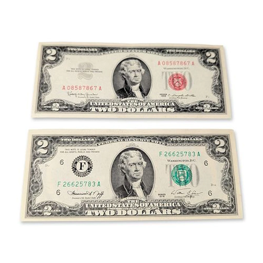 2pc 1963 Red Seal, 1976 Green Seal US Two-Dollar Banknotes