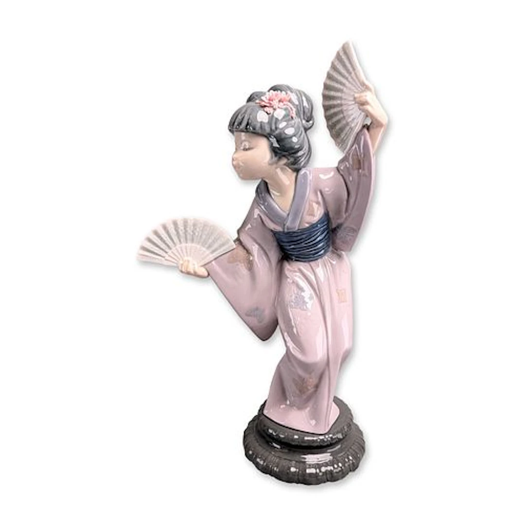Lladro Japanese Madame Butterfly (Little Geisha) Sculpture, Model 4991