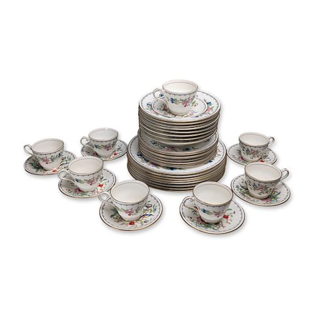 40pc Aynsley Pembroke Pattern Fine Bone China Table Service