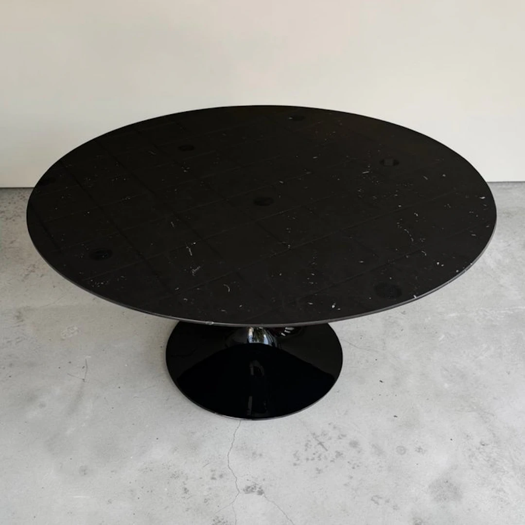 Knoll - Eero Saarinen - Table - Tulip - Marquinia