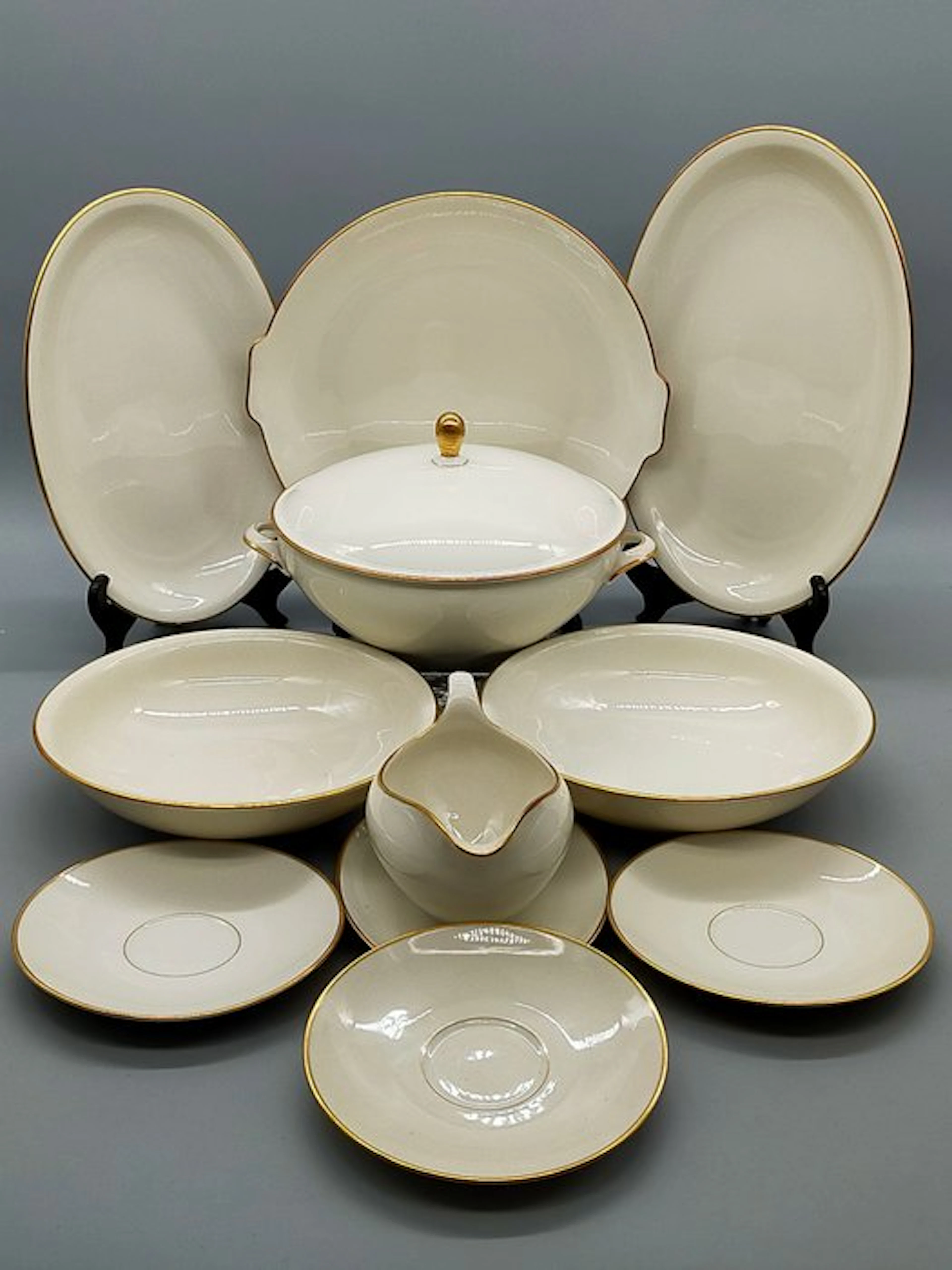 Seltmann Weiden - Dinner set - Bavaria Porzellan Servierset Goldrand