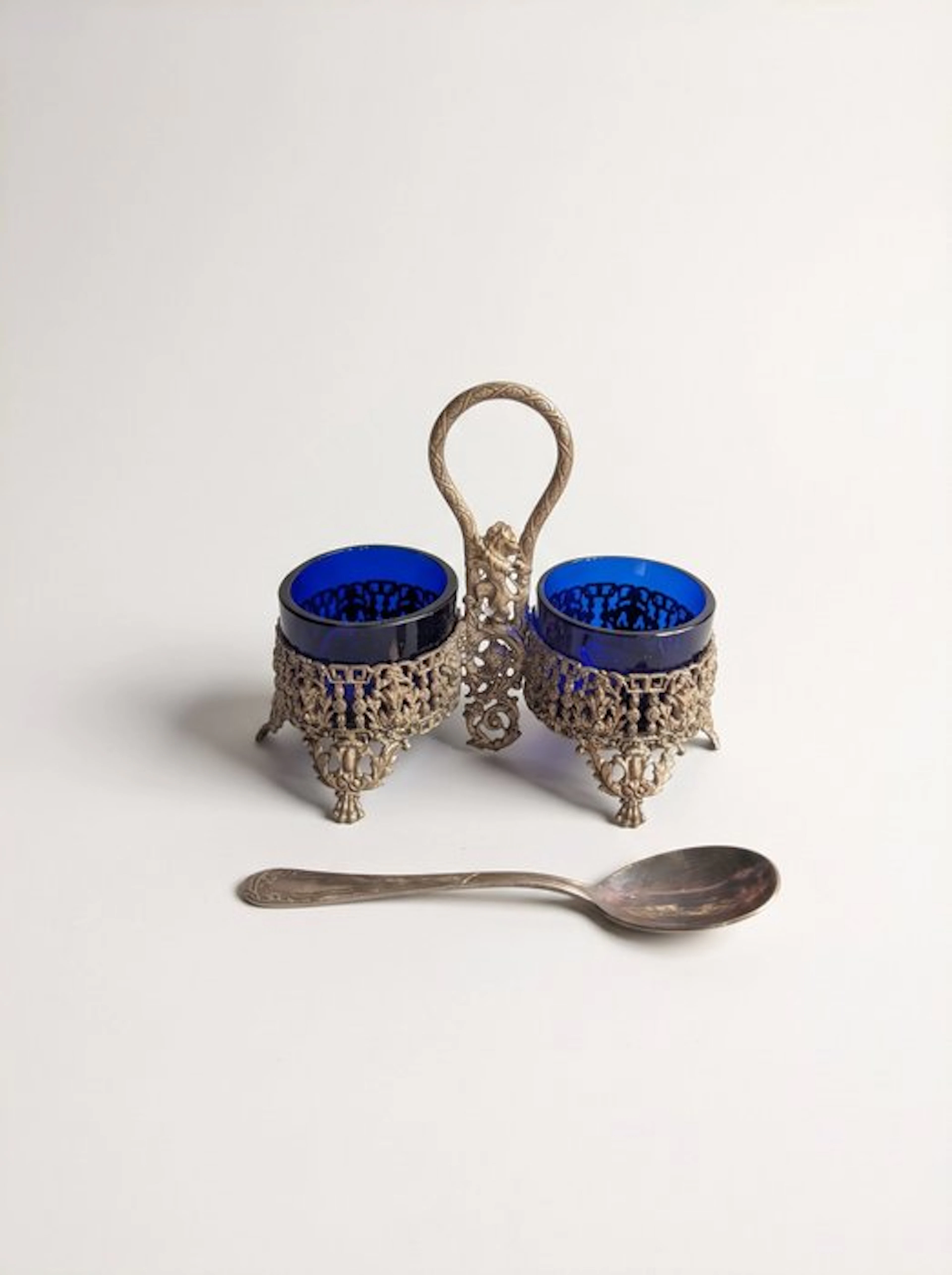 Salt and pepper shakers - Glass, Metal