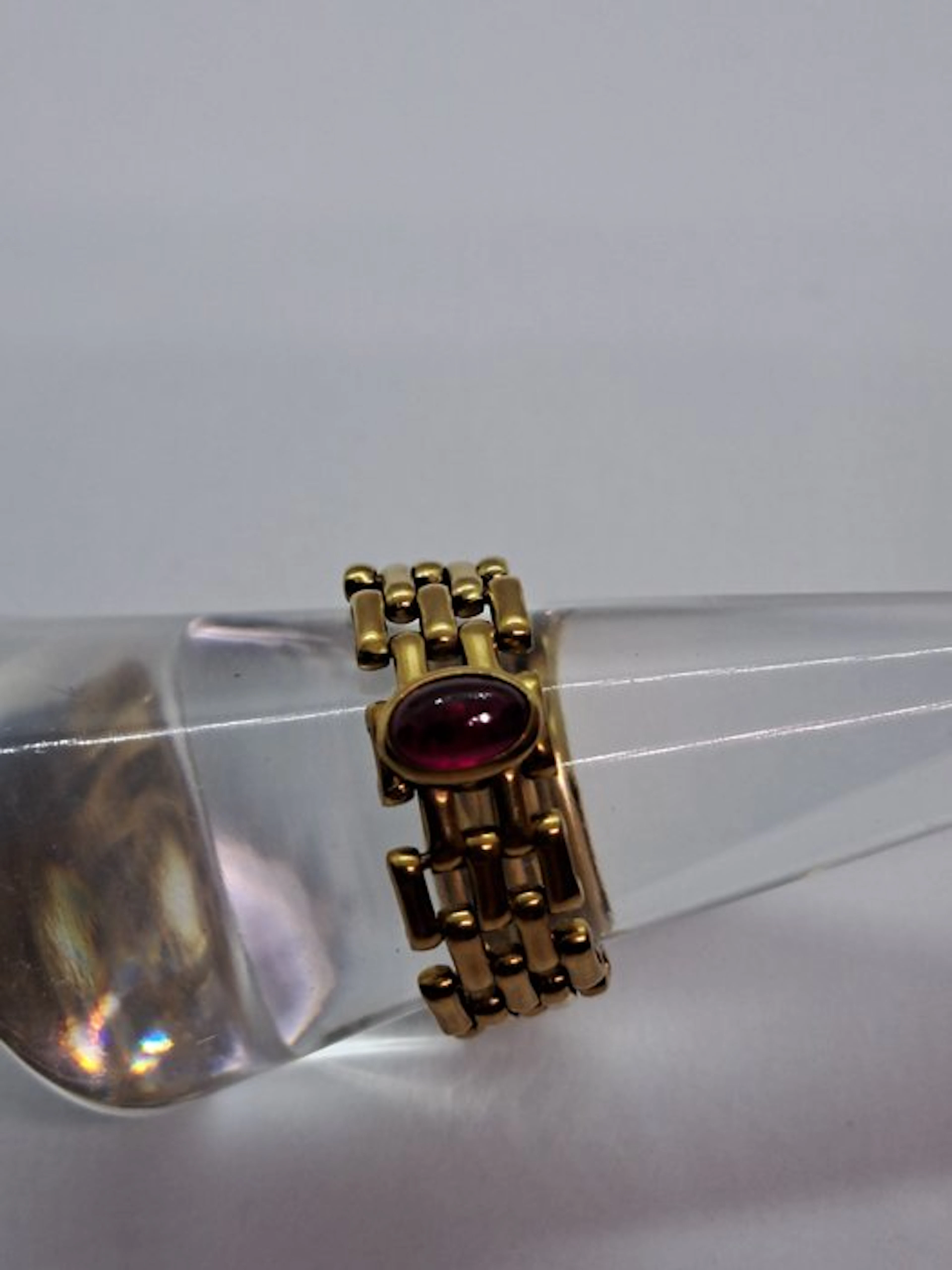 Ring - 18 kt. Yellow gold Ruby