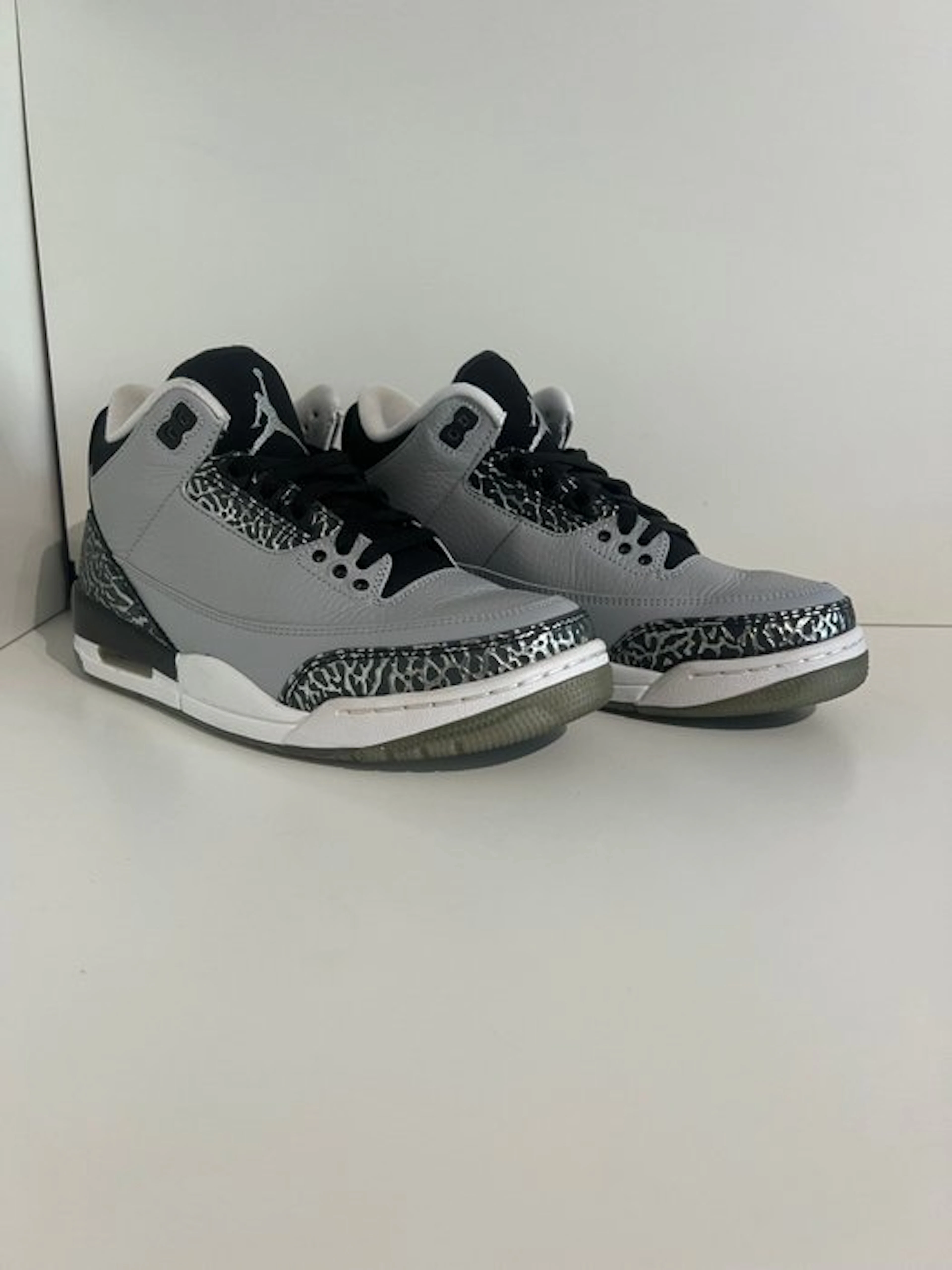 Nike - Air Jordan 3 Retro - Sneakers - Size: EU 40