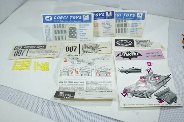 Corgi Toys 1:43 - Model car (6) - Corgi Toys 1:43...
