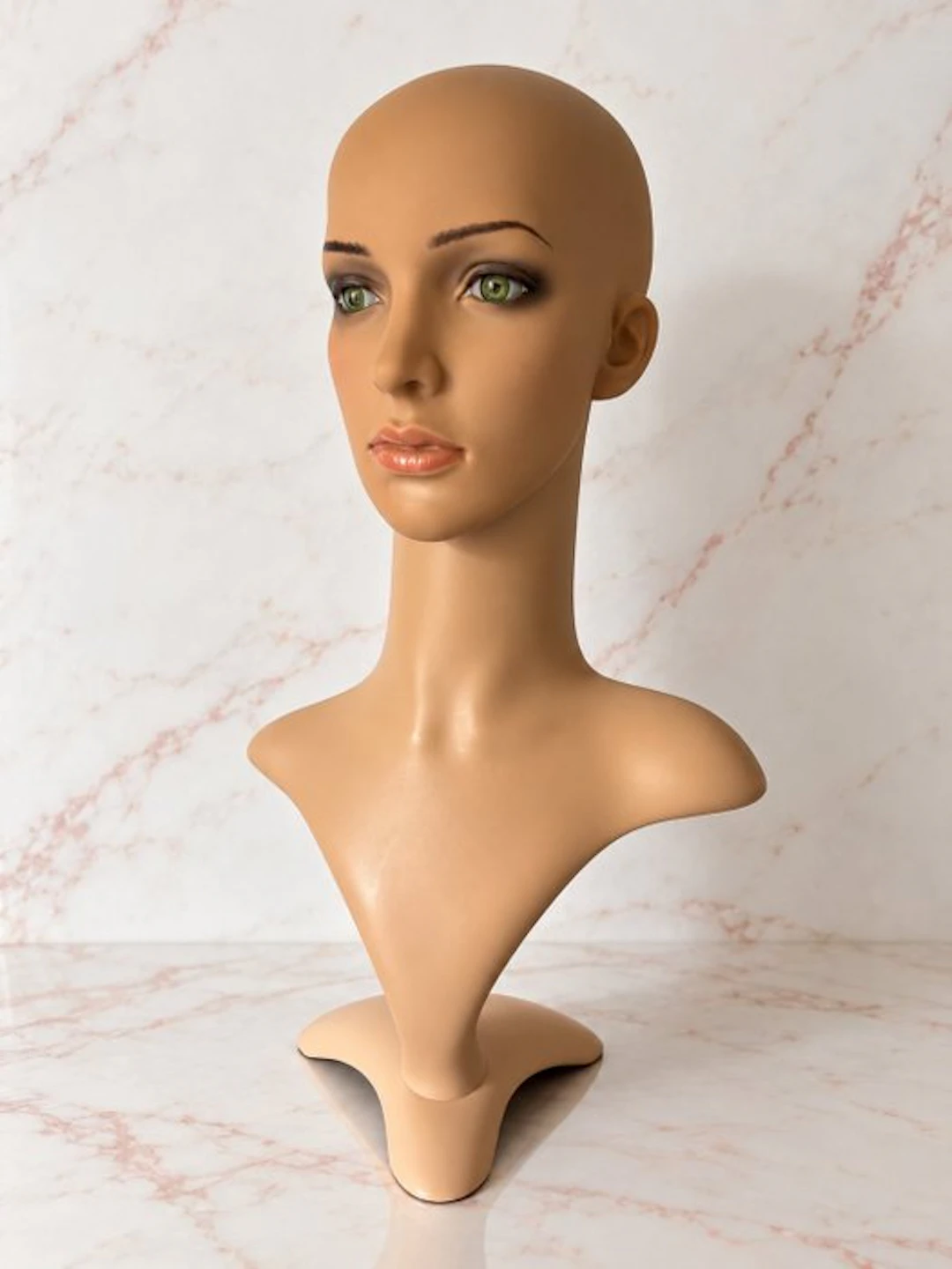 Mannequin - Iconic 1970s–80s Female Mannequin Bust –...