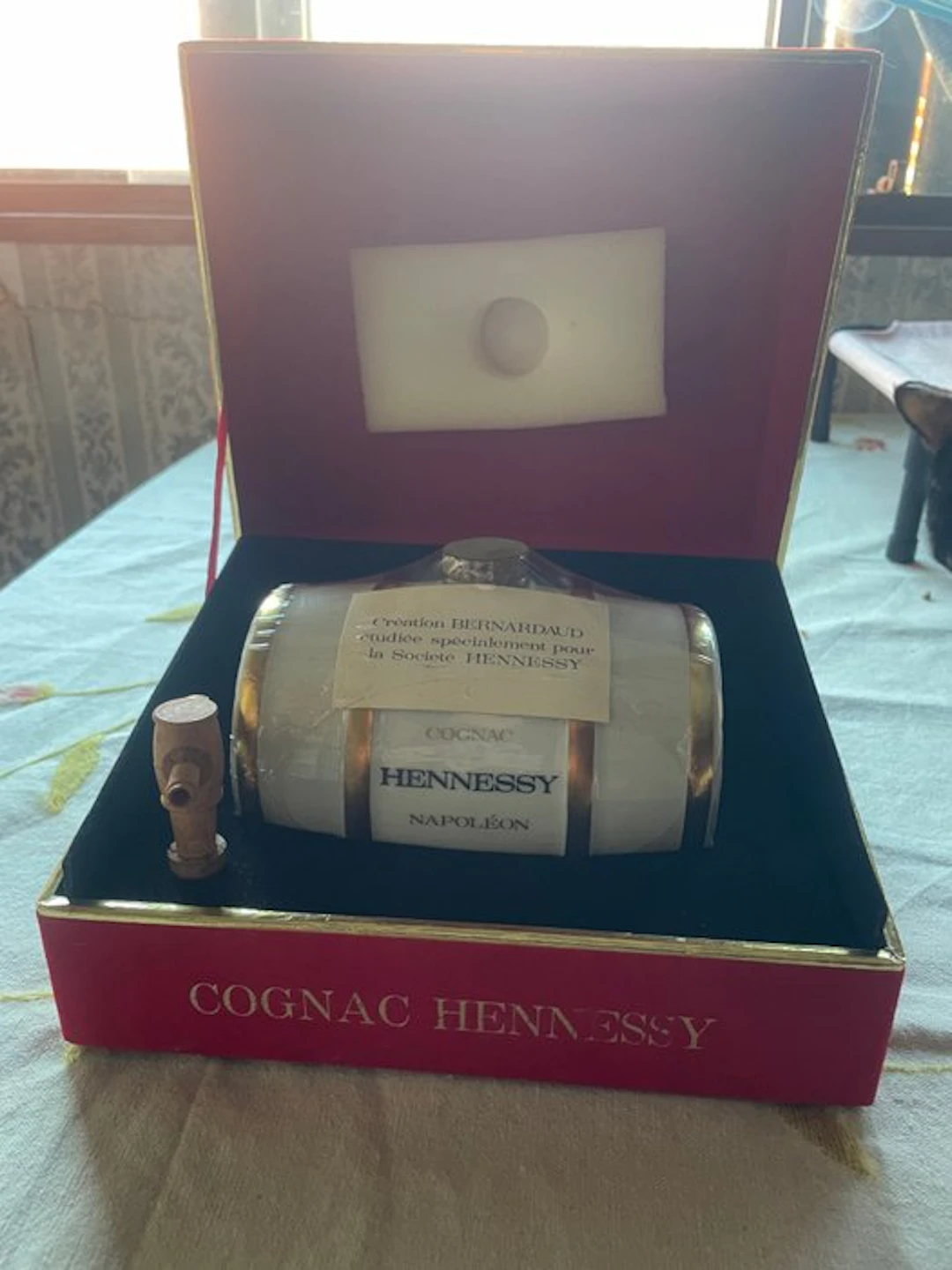 Hennessy - Napoléon Bernadaud Limoges Barrel - b. 1980s - n/a (70cl)