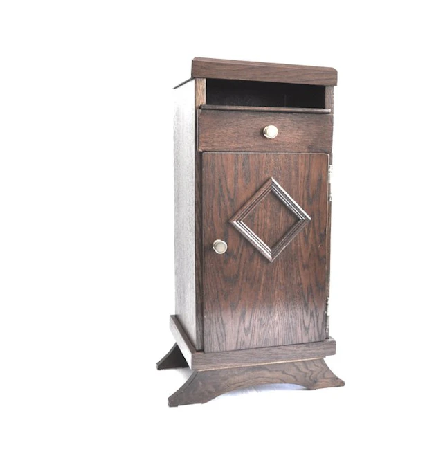 Amsterdamse School - Cupboard - Wood