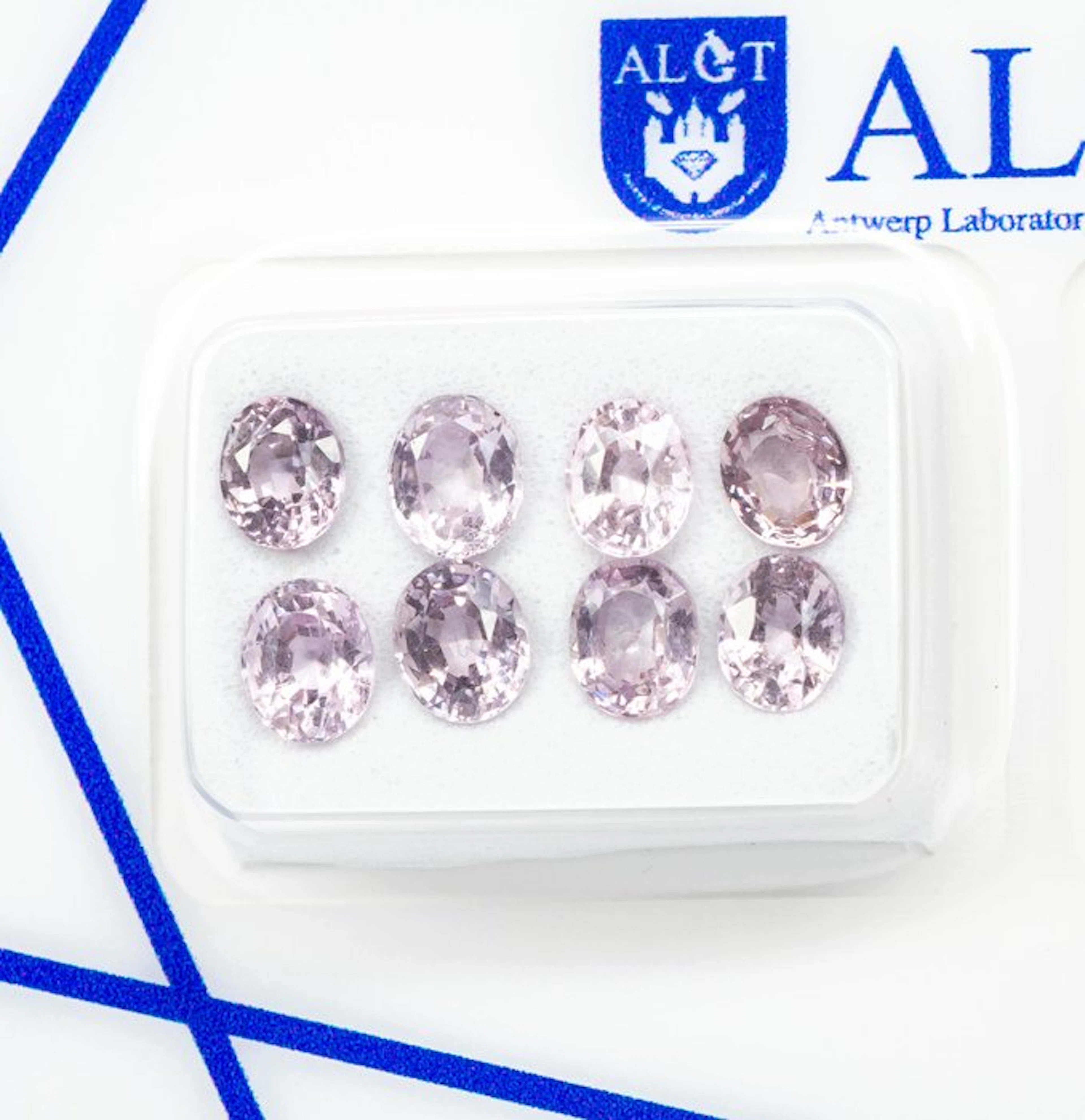 No reserve price - 8 pcs Spinel - 3.72 ct - Antwerp...