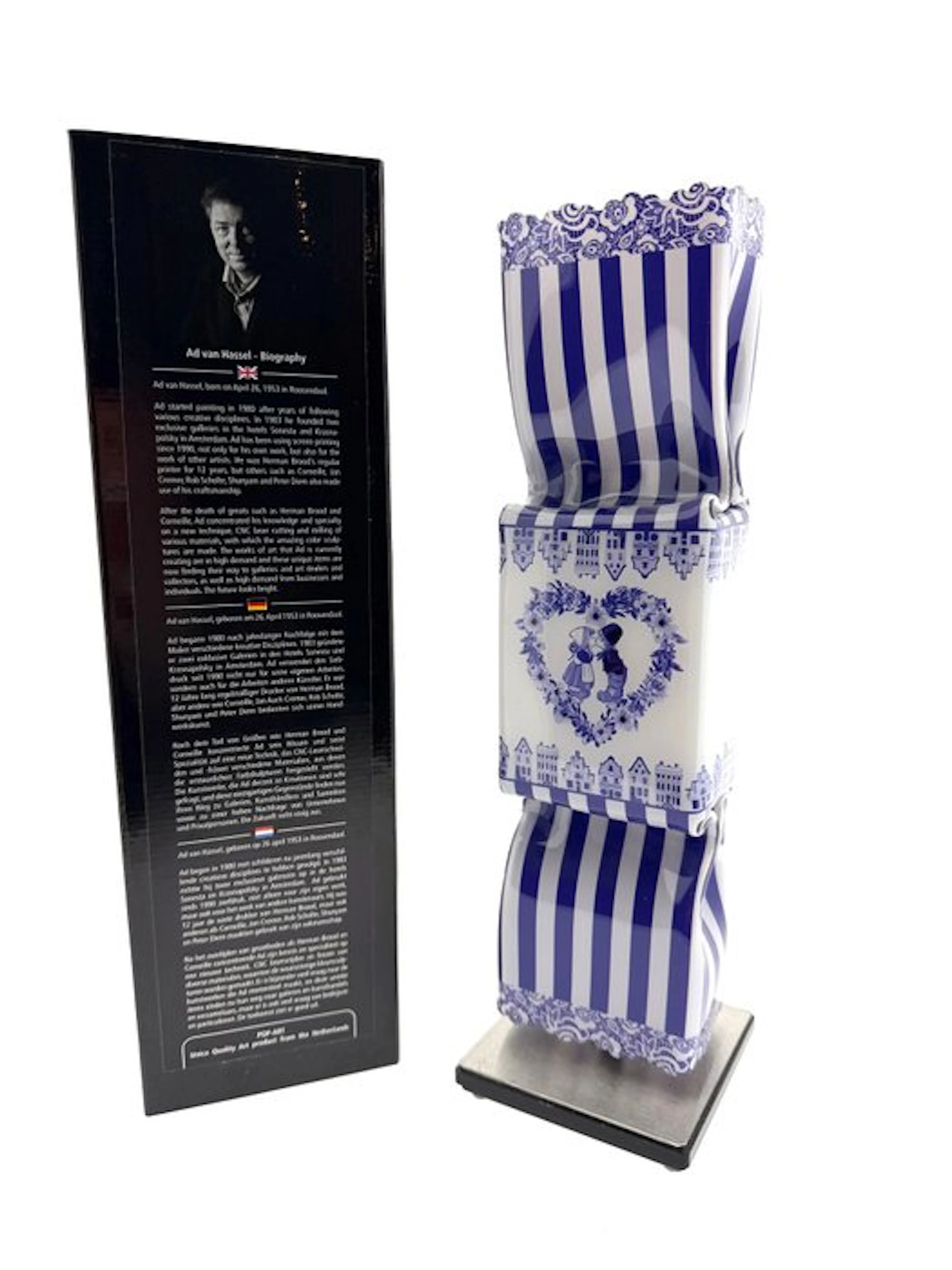 Ad van Hassel (1953) - Luxury Art Candy Toffee - Royal Delfts Blauw