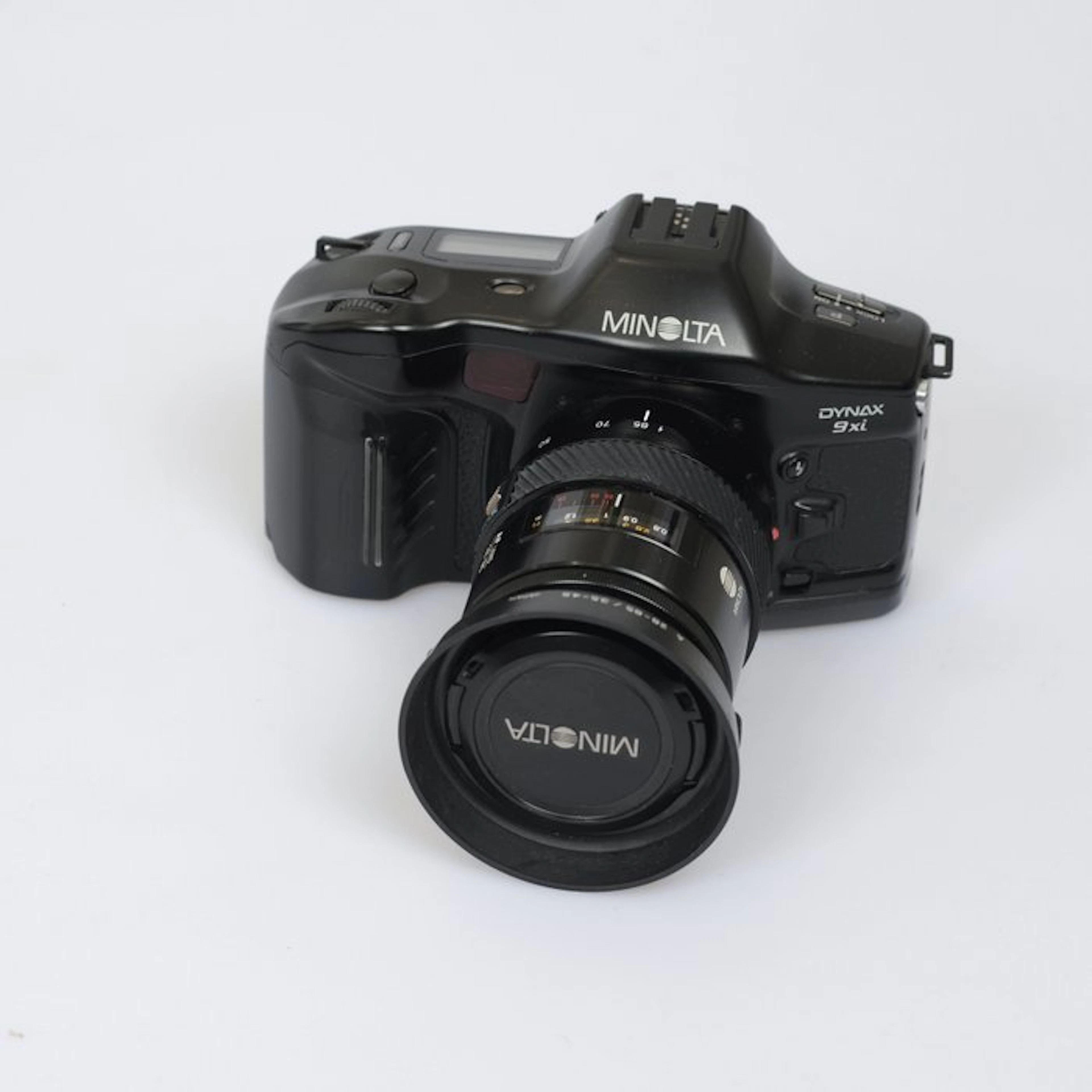 Minolta Dynax 9Xi + AF 3.5-4.5/28-85 Single lens reflex camera (SLR)