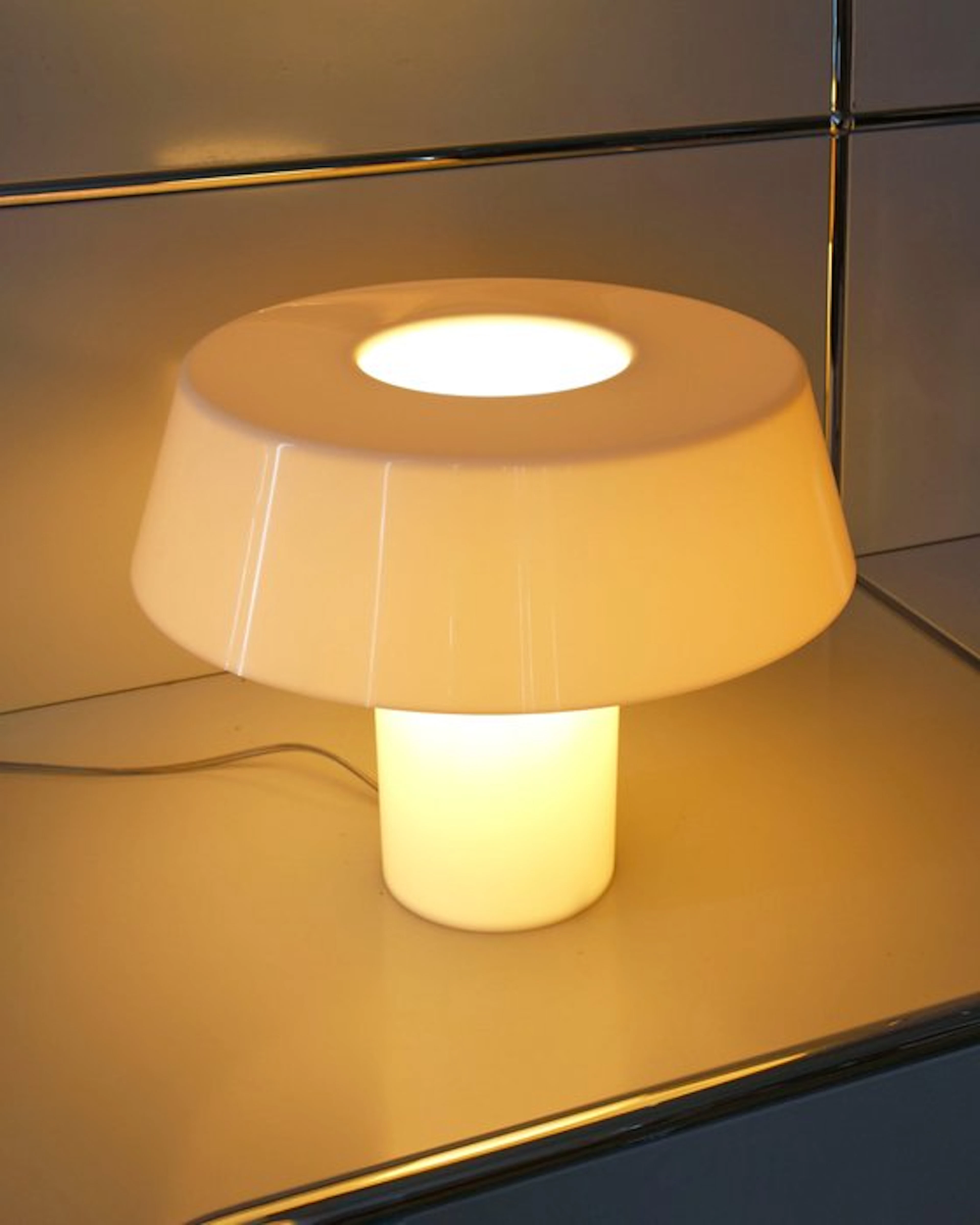 Artemide - Naoto Fukasawa - Table lamp - Amàmi - Polycarbonate