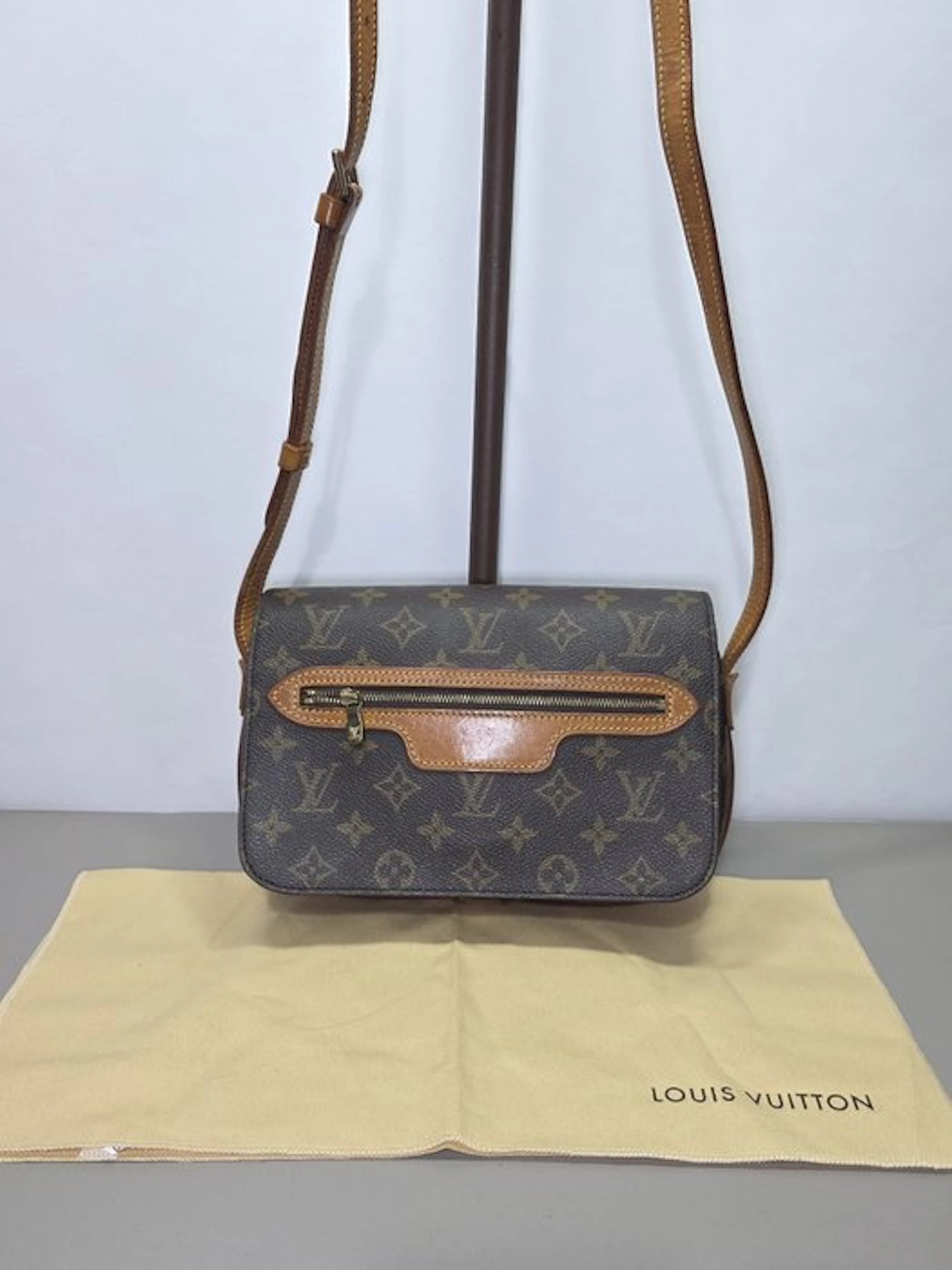 Louis Vuitton - Saint German - Crossbody bag