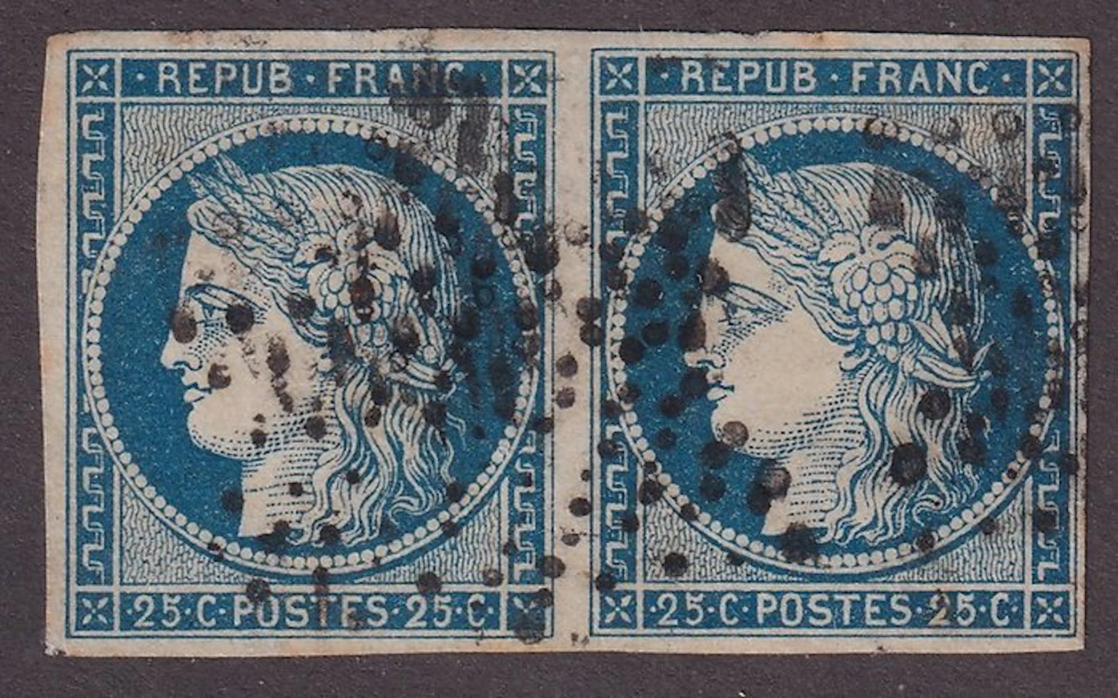 France - 25c dark blue as a pair - TB - Yvert n°4