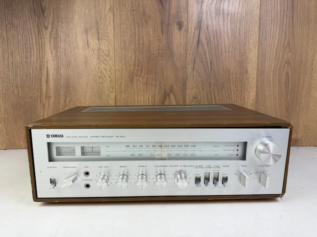 Yamaha - CR-800 'Natural Sound' Solid state stereo receiver