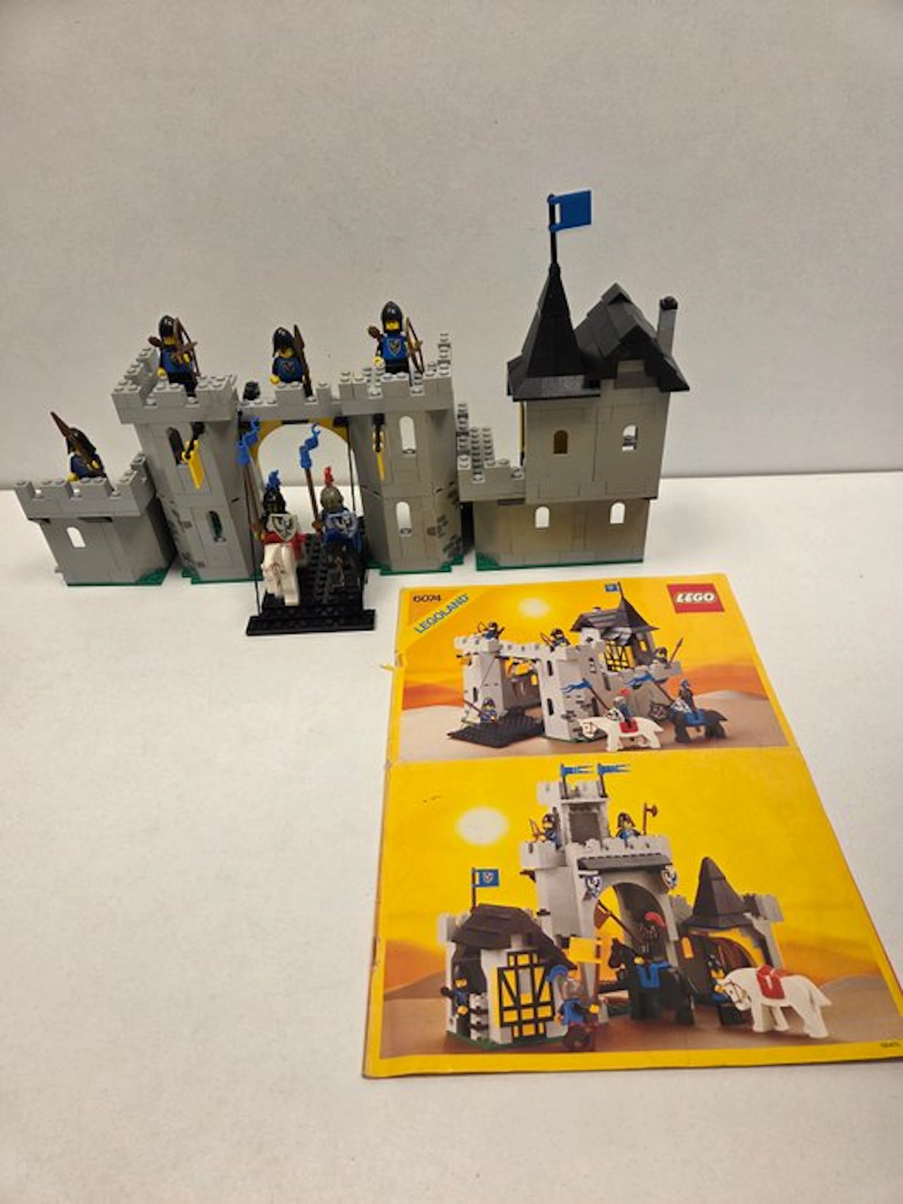 LEGO Set - 6074 - Castle - LEGO Black Falcon's Fortress 6074