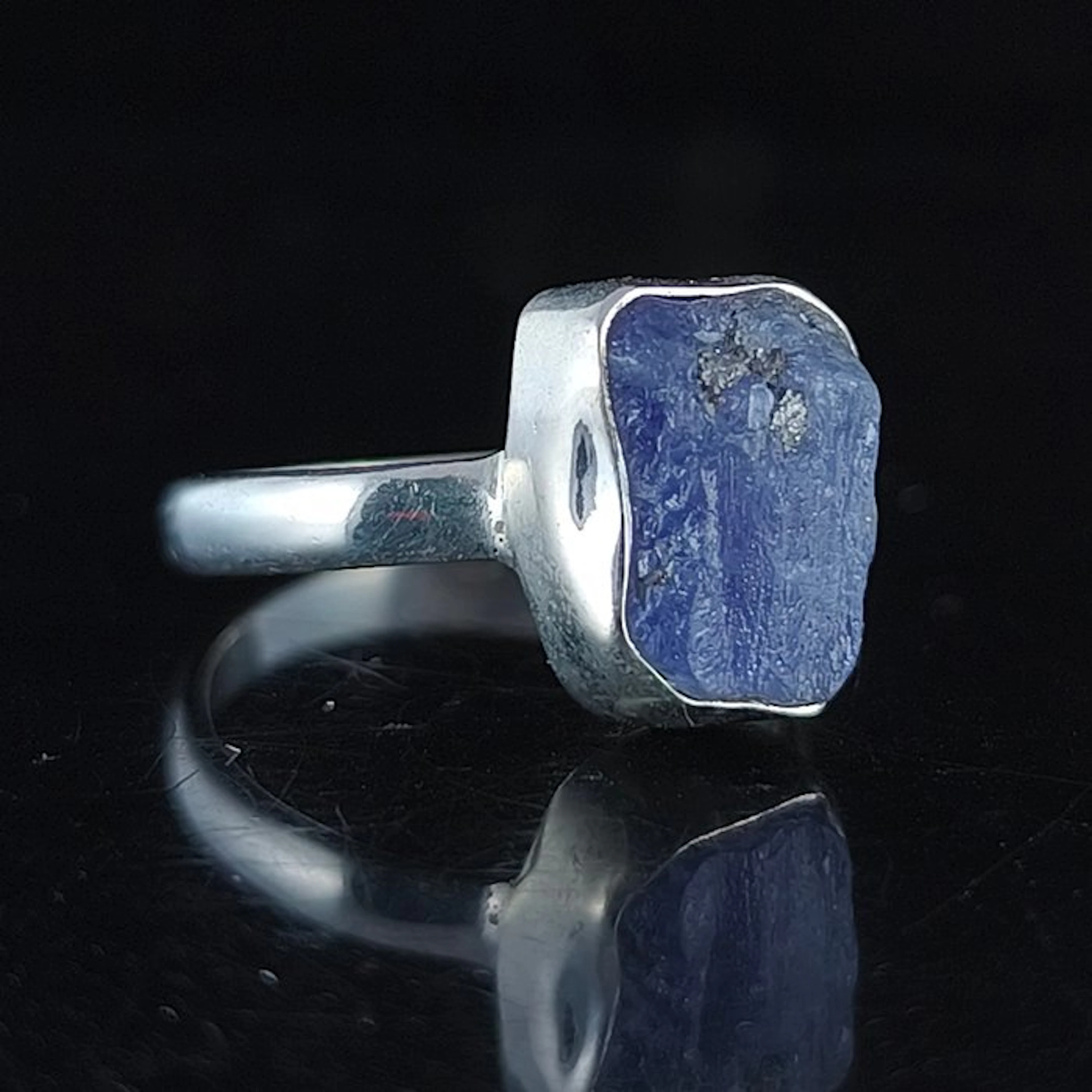 Tanzanite Sterling silver ring- 3.49 g - (1)