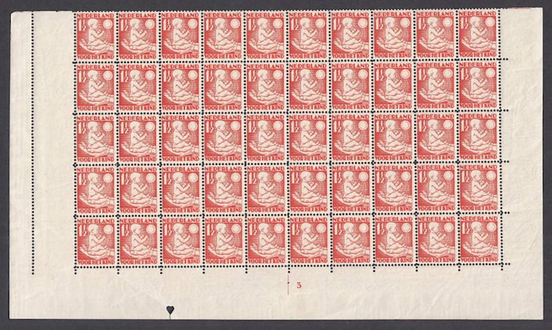 Netherlands 1930 - Children's stamps, in a half-sheet of 50 stamps - NVPH 232